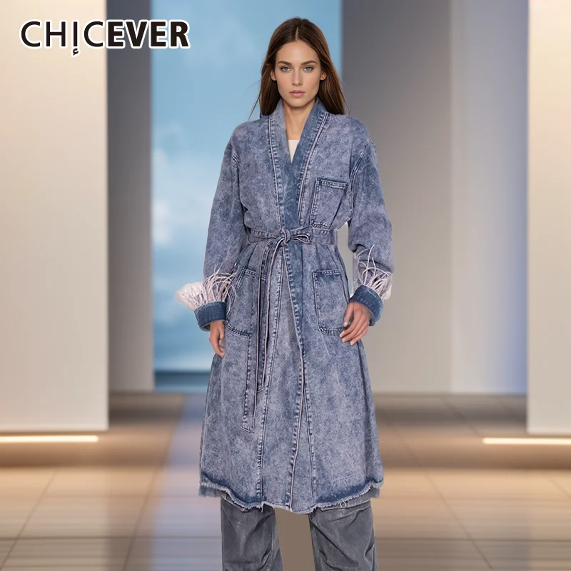 CHICEVER Hit Color Patchwork Feathers Gradient Denim Coat For Women V Neck Long Sleeve Spliced Lace Up Casual Loose Coats Female
CHICEVER Hit Color Patchwork Feathers Gradient Denim Coat For Women V Neck Long Sleeve Spliced Lace Up Casual Loose Coats Female