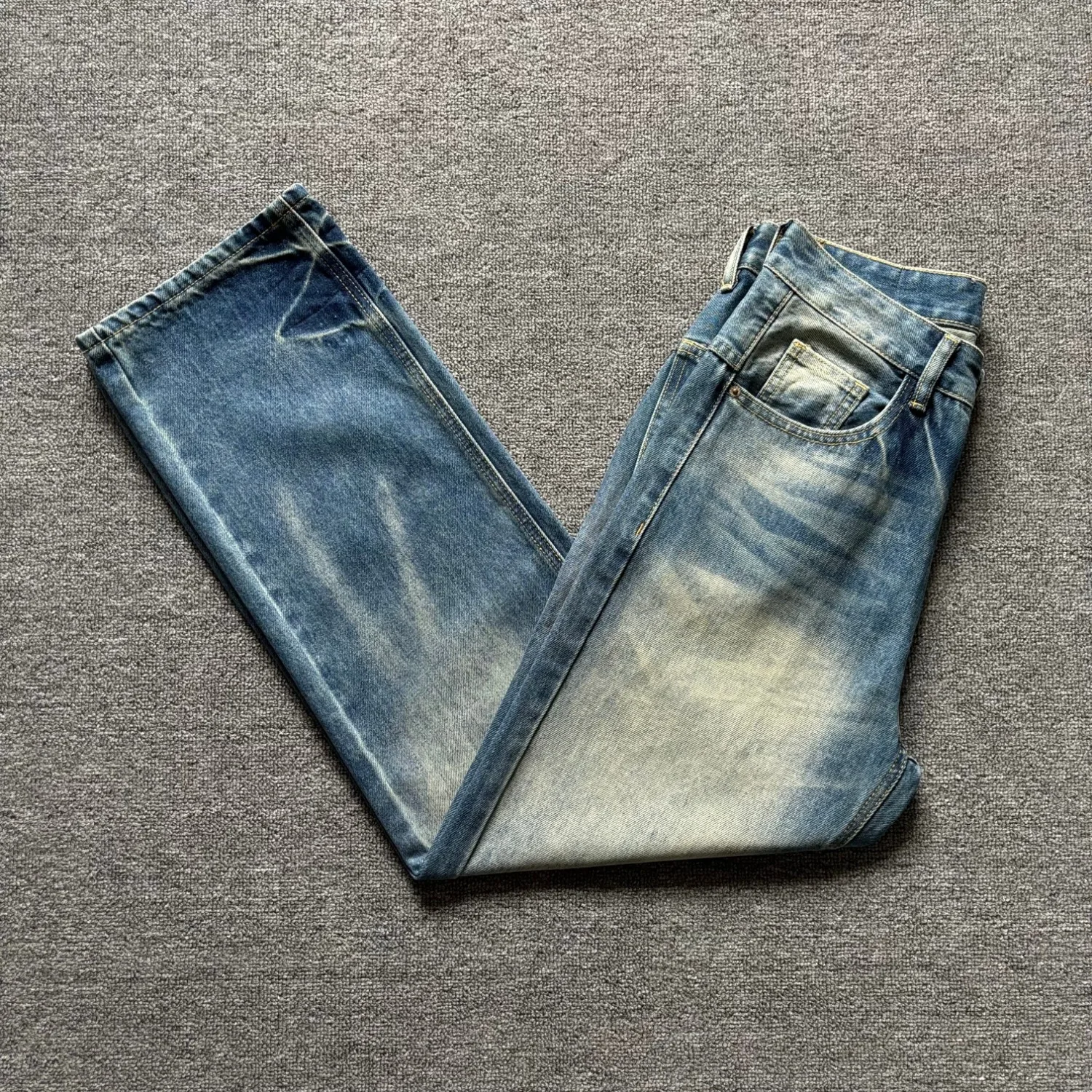 Men's washed distressed straight jeans retro loose casual versatile denim trousers
Men's washed distressed straight jeans retro loose casual versatile denim trousers