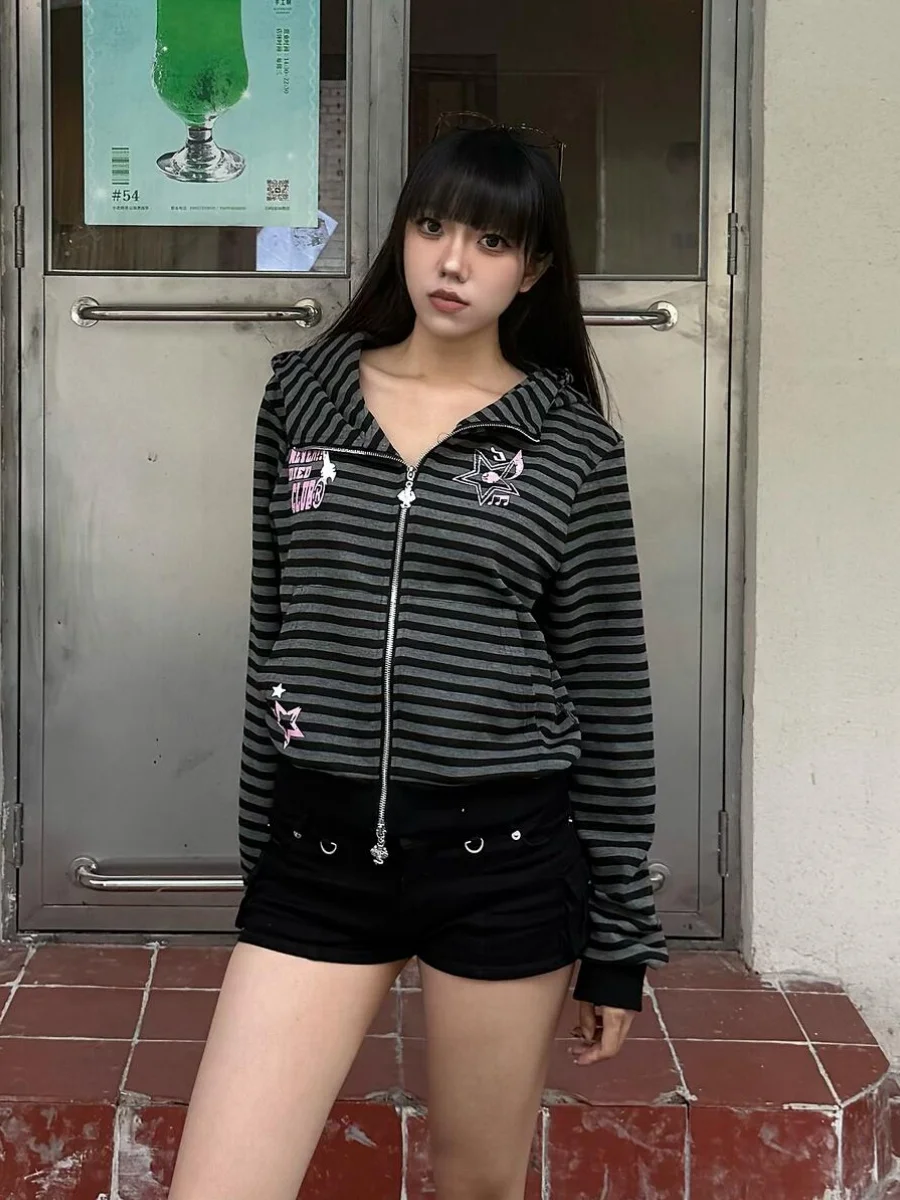 Korean Design Striped Zipper Open Cardigan Sweatirt Jaet Loose Versatile Devil Horns Hooded Top Women's Faion Autumn Ne...
Korean Design Striped Zipper Open Cardigan Sweatirt Jaet Loose Versatile Devil Horns Hooded Top Women's Faion Autumn Ne...