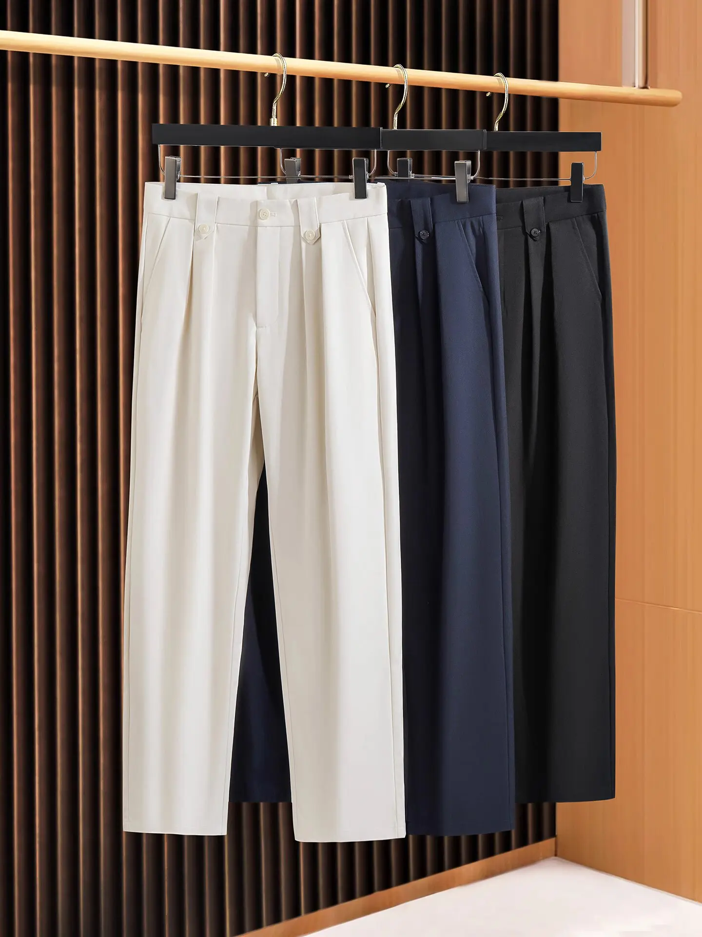 Summer light luxury fashion men's ice silk solid-color pants, loose wide-cut men's large straight casual pants
Summer light luxury fashion men's ice silk solid-color pants, loose wide-cut men's large straight casual pants