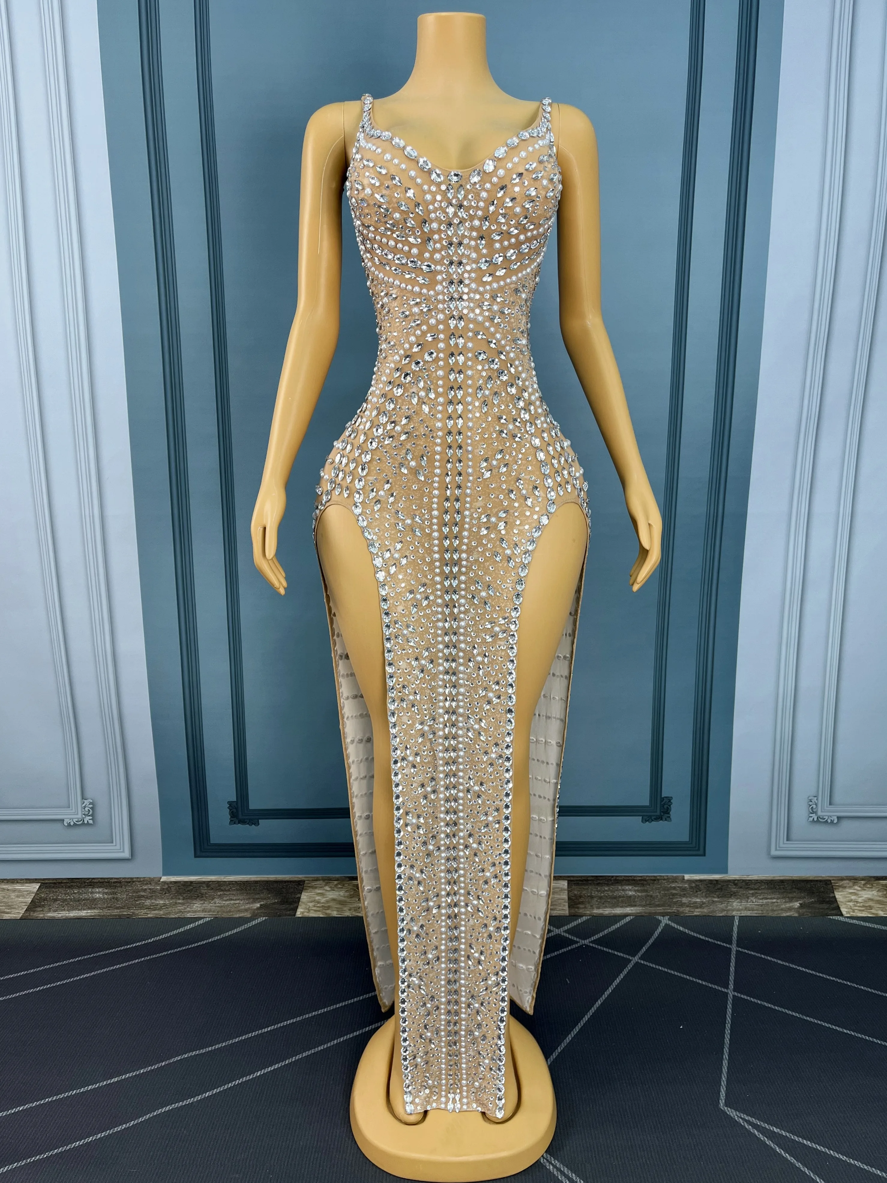 Sexy High Split Silver Rhinestones Sleeveless Evening Dress Birthday Shining Beads Performance Dance Outfit
Sexy High Split Silver Rhinestones Sleeveless Evening Dress Birthday Shining Beads Performance Dance Outfit
