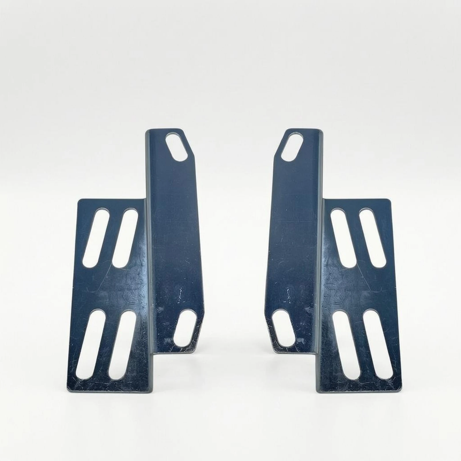 Blue Coated Slotted Mounting Bracket Durable Steel Hardware Adjustable Slot Angle for Water Level Controller Fixture
Blue Coated Slotted Mounting Bracket Durable Steel Hardware Adjustable Slot Angle for Water Level Controller Fixture