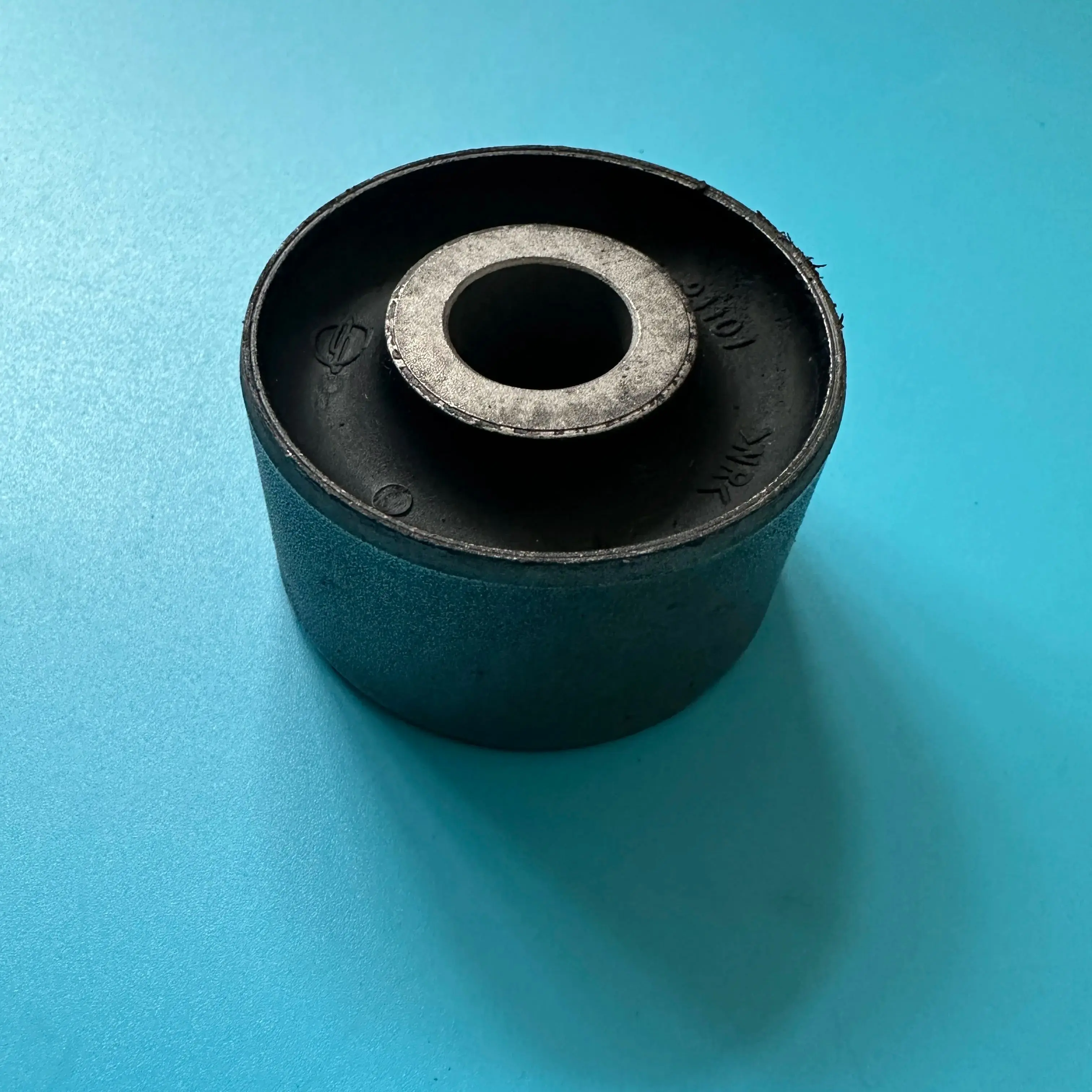 Оригинальная резиновая втулка креста заднего моста 4075521101 для Rodius/ирбика, высокое качество
Оригинальная резиновая втулка креста заднего моста 4075521101 для Rodius/ирбика, высокое качество