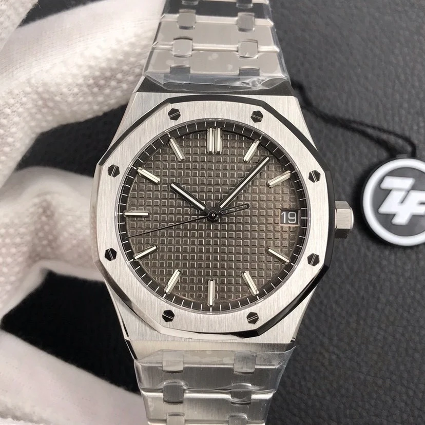 High end customized watch, 41mm, sapphire glass mirror, customized integrated movement, stainless steel strap
High end customized watch, 41mm, sapphire glass mirror, customized integrated movement, stainless steel strap