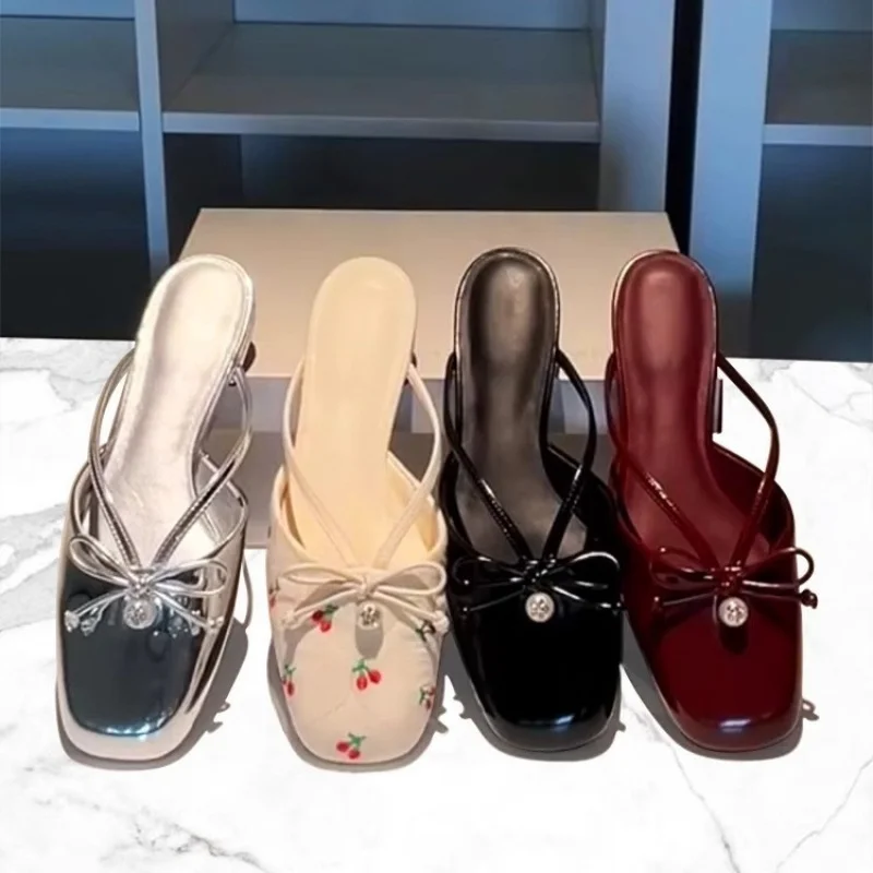 French-style fashion women's mules 25 new model 70920180 bowknot pearl mules closed-toe flat sandals
French-style fashion women's mules 25 new model 70920180 bowknot pearl mules closed-toe flat sandals