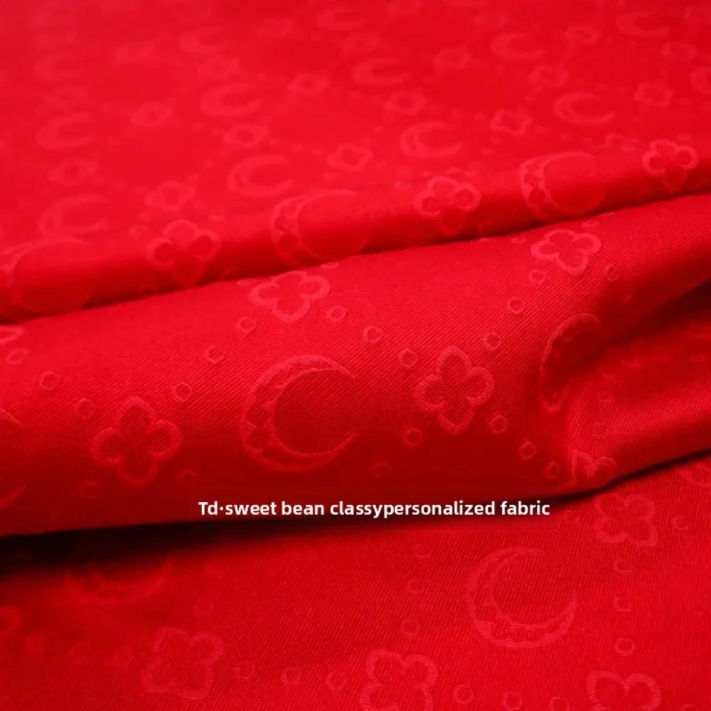 Окрашенная в пряжу парчовая жаккардовая ткань с тиснением Луны платье-тренч пальто одежда европейский бренд модный дизайн оптовая продажа ткани
Окрашенная в пряжу парчовая жаккардовая ткань с тиснением Луны платье-тренч пальто одежда европейский бренд модный дизайн оптовая продажа ткани