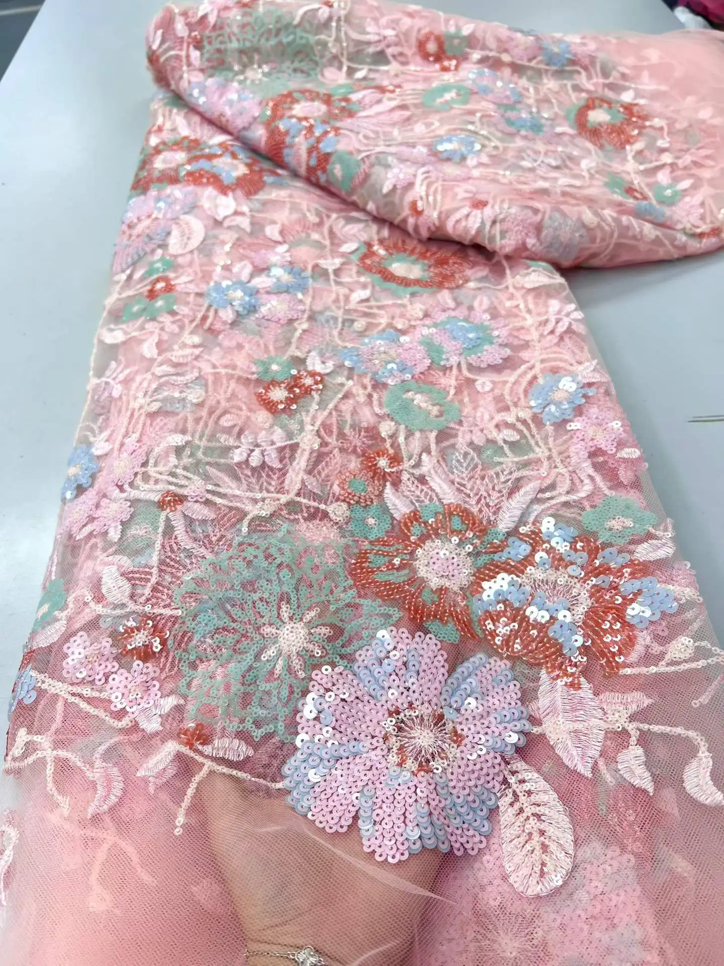 Fashion French Mesh 3D Embroidery Lace Fabric with Sequins African Nigerian Fabric for Wedding Dress Women Sewing
Fashion French Mesh 3D Embroidery Lace Fabric with Sequins African Nigerian Fabric for Wedding Dress Women Sewing