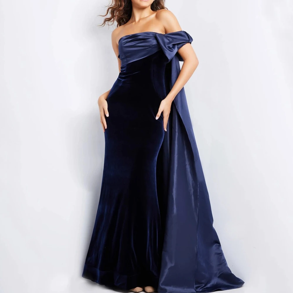 Charming One Shoulder Evening Dress Velvet and Satin Mermaid Floor Length Strapless Short Sleeves Sexy Open Back Party Gowns
Charming One Shoulder Evening Dress Velvet and Satin Mermaid Floor Length Strapless Short Sleeves Sexy Open Back Party Gowns