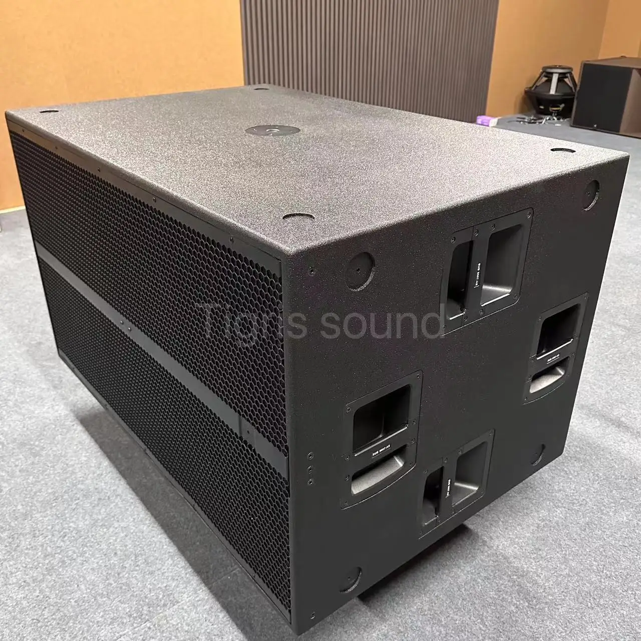 Sub 9007 As Dual 21 Inch Active Rcf Subwoofers High Powerful Woofer Bass Subwoofer Speaker System with Rcf Line Array Speakers
Sub 9007 As Dual 21 Inch Active Rcf Subwoofers High Powerful Woofer Bass Subwoofer Speaker System with Rcf Line Array Speakers