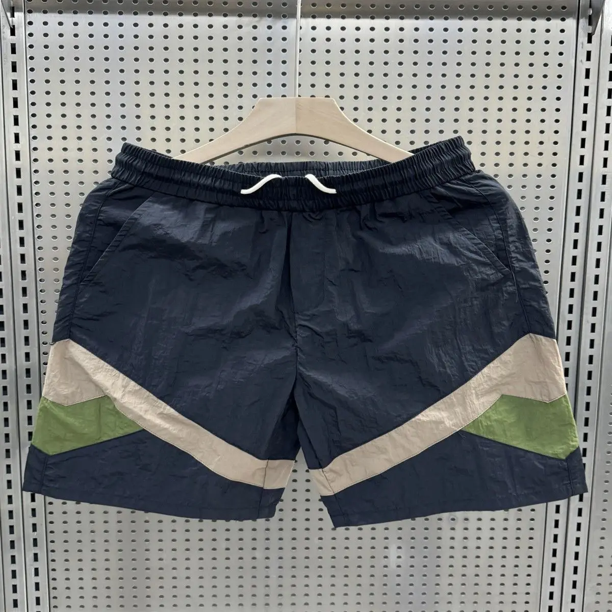 Summer Loose Fit Straight Leg Short Pants Men's Casual Thin Sporty Beachwear Polyester Fiber mid Waist Trousers
Summer Loose Fit Straight Leg Short Pants Men's Casual Thin Sporty Beachwear Polyester Fiber mid Waist Trousers