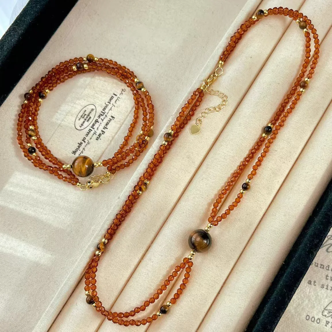Autumn and winter Maillard new retro style natural tiger's eye artificial Fanta garnet cross collarbone chain necklace
Autumn and winter Maillard new retro style natural tiger's eye artificial Fanta garnet cross collarbone chain necklace
