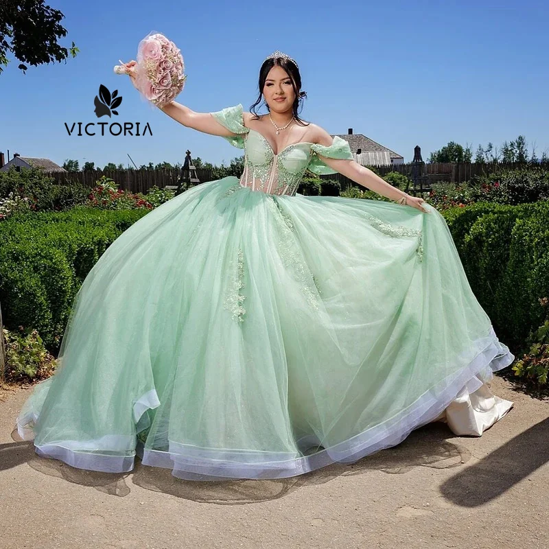 Off the Shoulder Appliques Quinceanera Dresses Sage Green vestido de quinceañera 15th Mexican Junior Birthday Gown Customized
Off the Shoulder Appliques Quinceanera Dresses Sage Green vestido de quinceañera 15th Mexican Junior Birthday Gown Customized