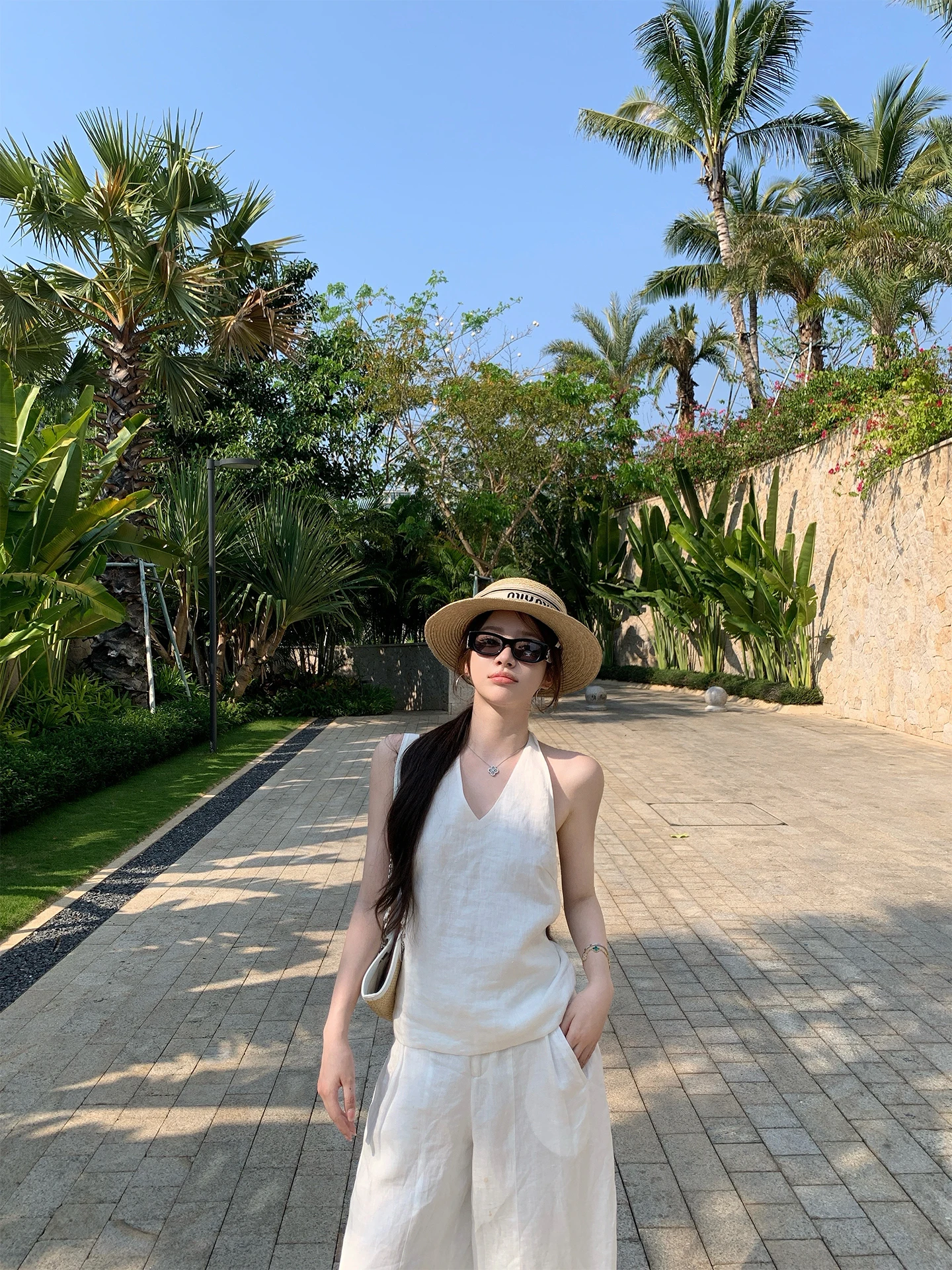 Chen Jiamin NNS Daren Cozy Linen Sleeveless Vest Wide Leg Pants High Intelligence Ensemble Spring Fashion Women's Set
Chen Jiamin NNS Daren Cozy Linen Sleeveless Vest Wide Leg Pants High Intelligence Ensemble Spring Fashion Women's Set