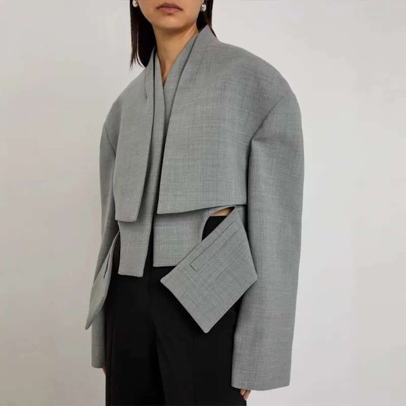 Женский серый однотонный асимметричный блейзер-пиджак с подплечниками, длинными рукавами и разрезами, повседневное уличное пальто во французском стиле
Женский серый однотонный асимметричный блейзер-пиджак с подплечниками, длинными рукавами и разрезами, повседневное уличное пальто во французском стиле