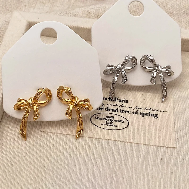 PONYKISS 925 Sterling Silver Needle Hollow Bowknot Stud Earrings for Women Minimalist Cute Fashion Jewelry Accessories
PONYKISS 925 Sterling Silver Needle Hollow Bowknot Stud Earrings for Women Minimalist Cute Fashion Jewelry Accessories