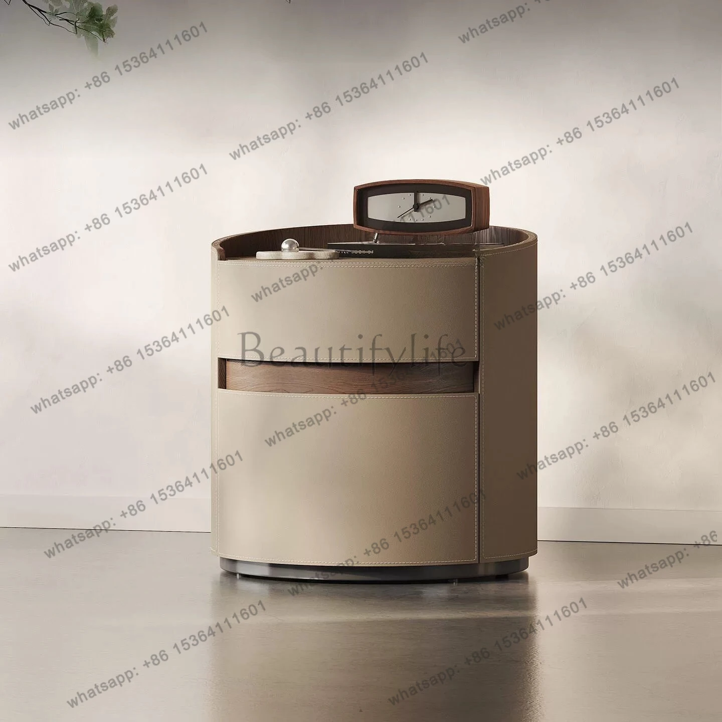 Italian minimalist round bedroom saddle leather premium bedside table light luxury storage locker
Italian minimalist round bedroom saddle leather premium bedside table light luxury storage locker