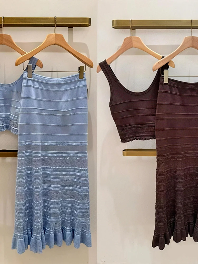 2026 Summer Fashion Knitted Ruffle Hollow out round Neck Vest And Long Skirt Women's Set High Waist Short Length High Season
2026 Summer Fashion Knitted Ruffle Hollow out round Neck Vest And Long Skirt Women's Set High Waist Short Length High Season