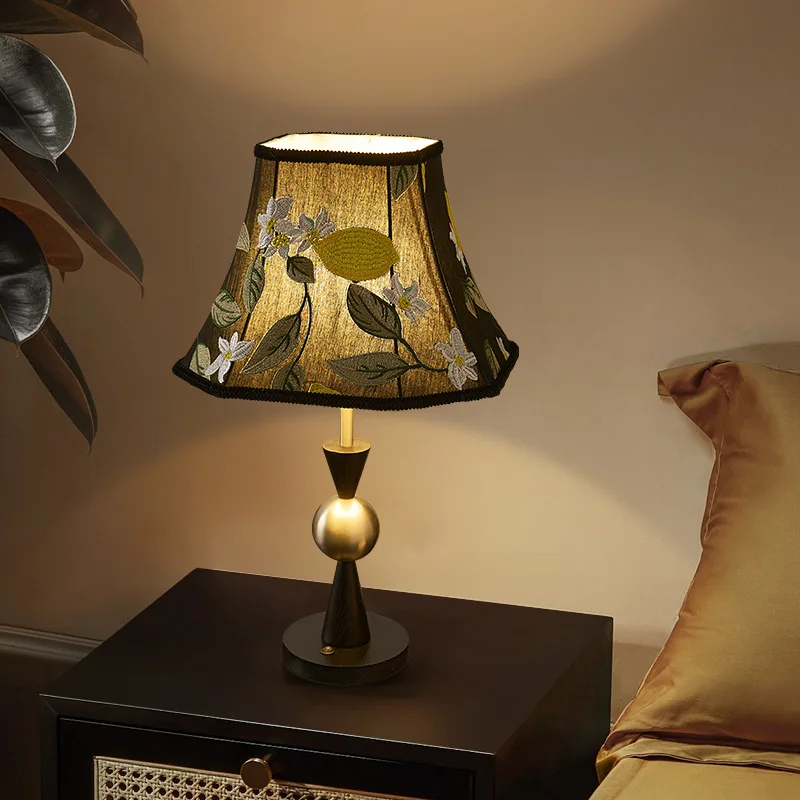 French Wabi Sabi Style Solid Wood Table Lamps Led Foyer Bedroom Bedside Study Teahouse Vintage Embroidery Atmosphere Desk Lights
French Wabi Sabi Style Solid Wood Table Lamps Led Foyer Bedroom Bedside Study Teahouse Vintage Embroidery Atmosphere Desk Lights