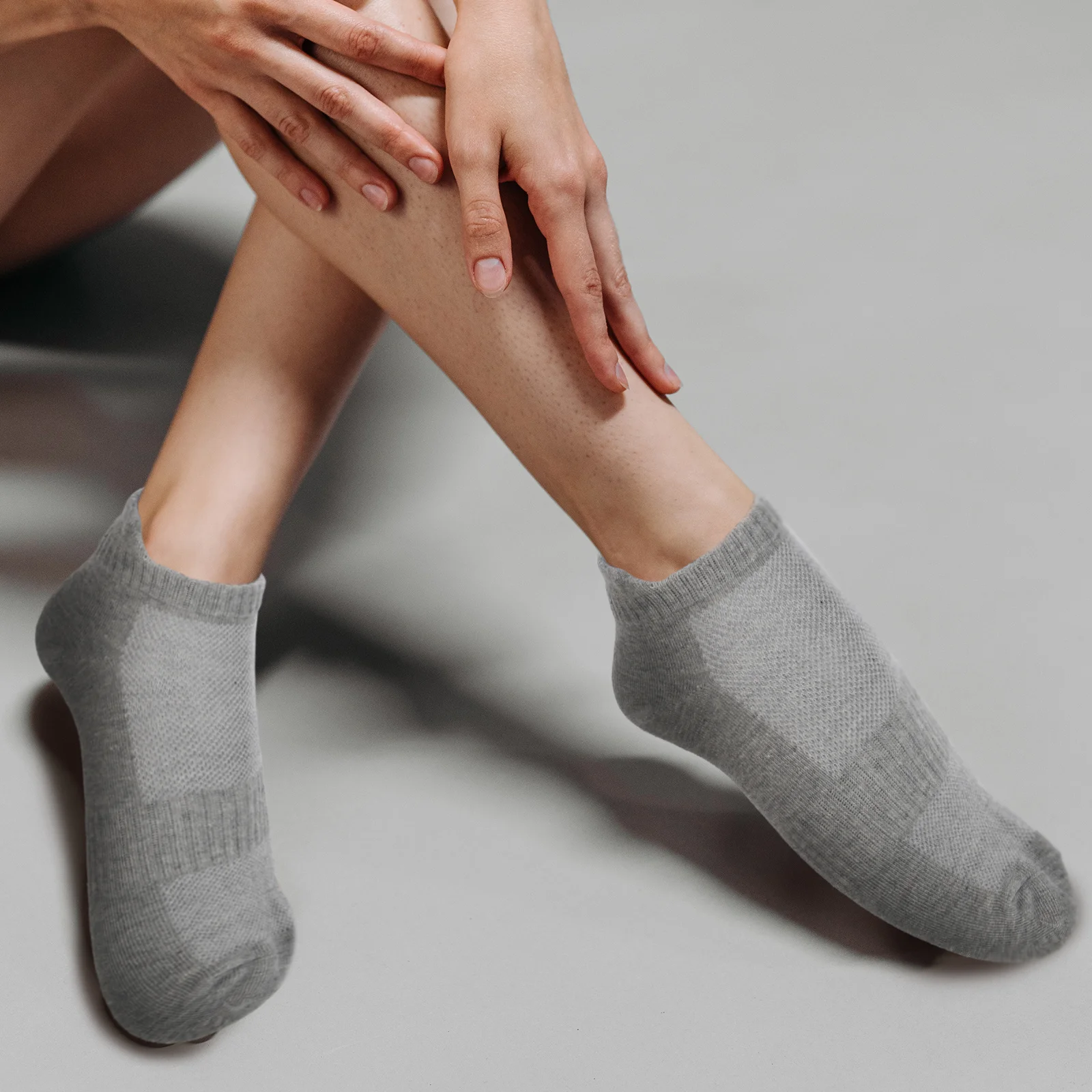 4Pairs Premium Cotton Ankle Socks Unisex Lightweight Moisture-Wicking Running Socks for Daily Sports Outdoor Activities Soft
4Pairs Premium Cotton Ankle Socks Unisex Lightweight Moisture-Wicking Running Socks for Daily Sports Outdoor Activities Soft