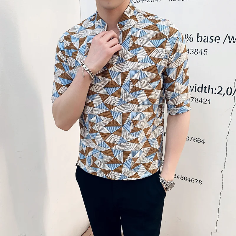 Spring and summer new seven quarter sleeve men's shirt with personalized triangular pyramid print and loose fit in two colors
Spring and summer new seven quarter sleeve men's shirt with personalized triangular pyramid print and loose fit in two colors