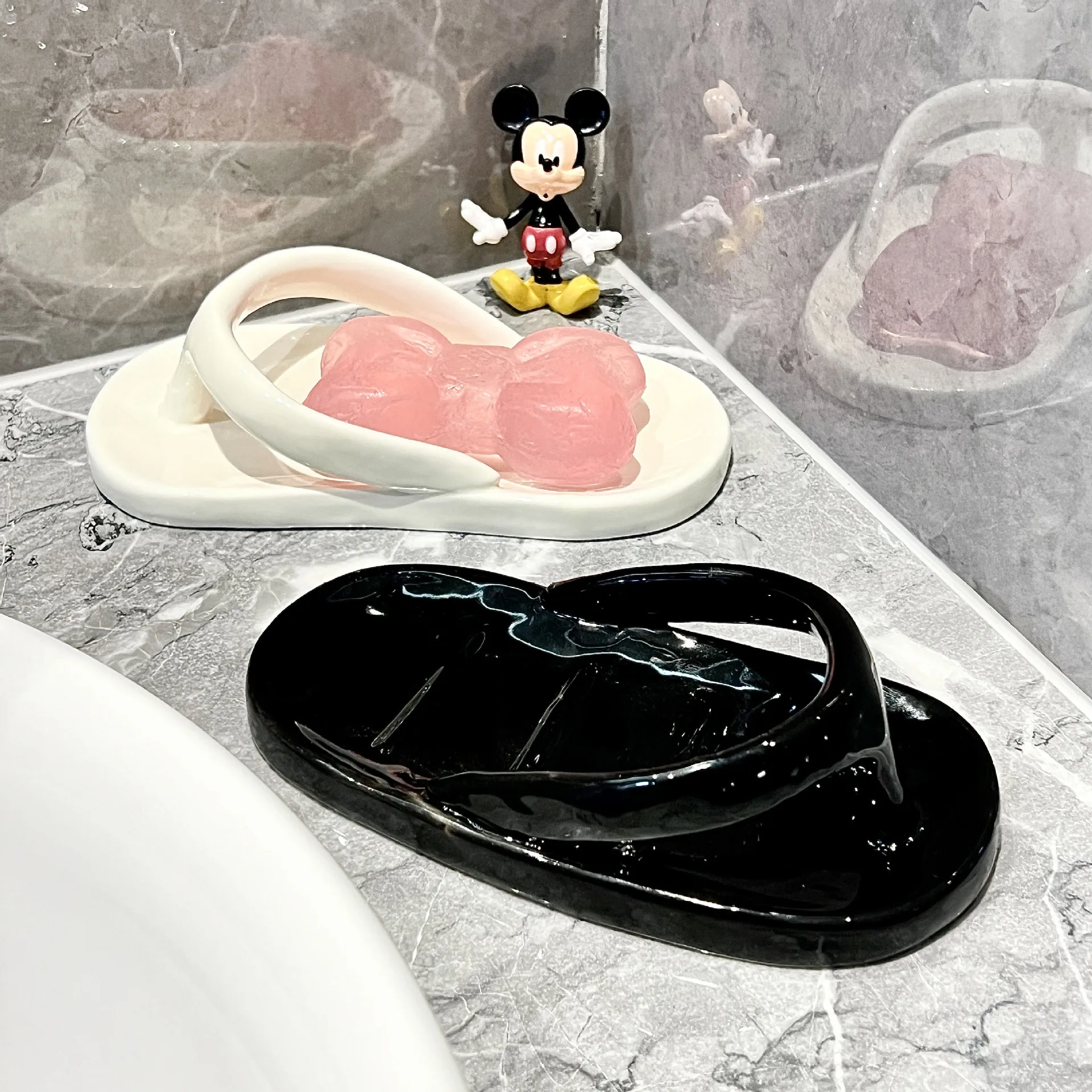 Slippers Soap Box Ceramic Jewelry Tray Shooting Props Handwashing Table Bathroom Storage Decoration Ceramic Soap Holder Dish
Slippers Soap Box Ceramic Jewelry Tray Shooting Props Handwashing Table Bathroom Storage Decoration Ceramic Soap Holder Dish
