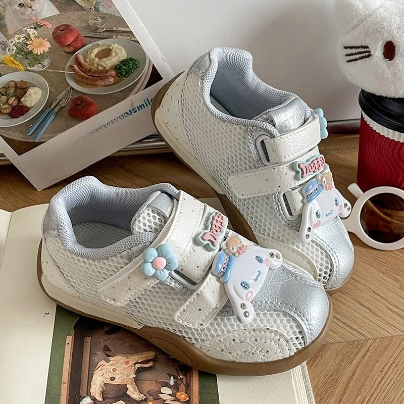 Kids Sports Shoes Breathable Mesh Girls Cinnamoroll Casual Sneakers, Cute Lightweight Hook & Loop Children's Footwear Collection
Kids Sports Shoes Breathable Mesh Girls Cinnamoroll Casual Sneakers, Cute Lightweight Hook & Loop Children's Footwear Collection