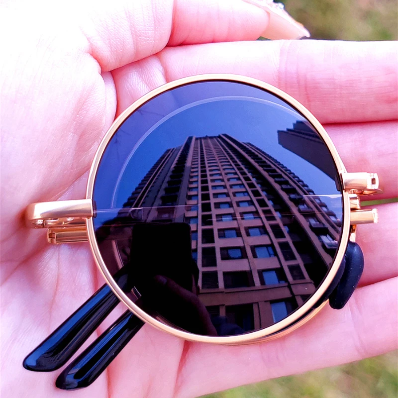 New Classic Retro Men Womes Folding Sunglasses Round Color Changing Eyeglass Outdoor Fashion Polarized Sun Glasses UV Protection
New Classic Retro Men Womes Folding Sunglasses Round Color Changing Eyeglass Outdoor Fashion Polarized Sun Glasses UV Protection