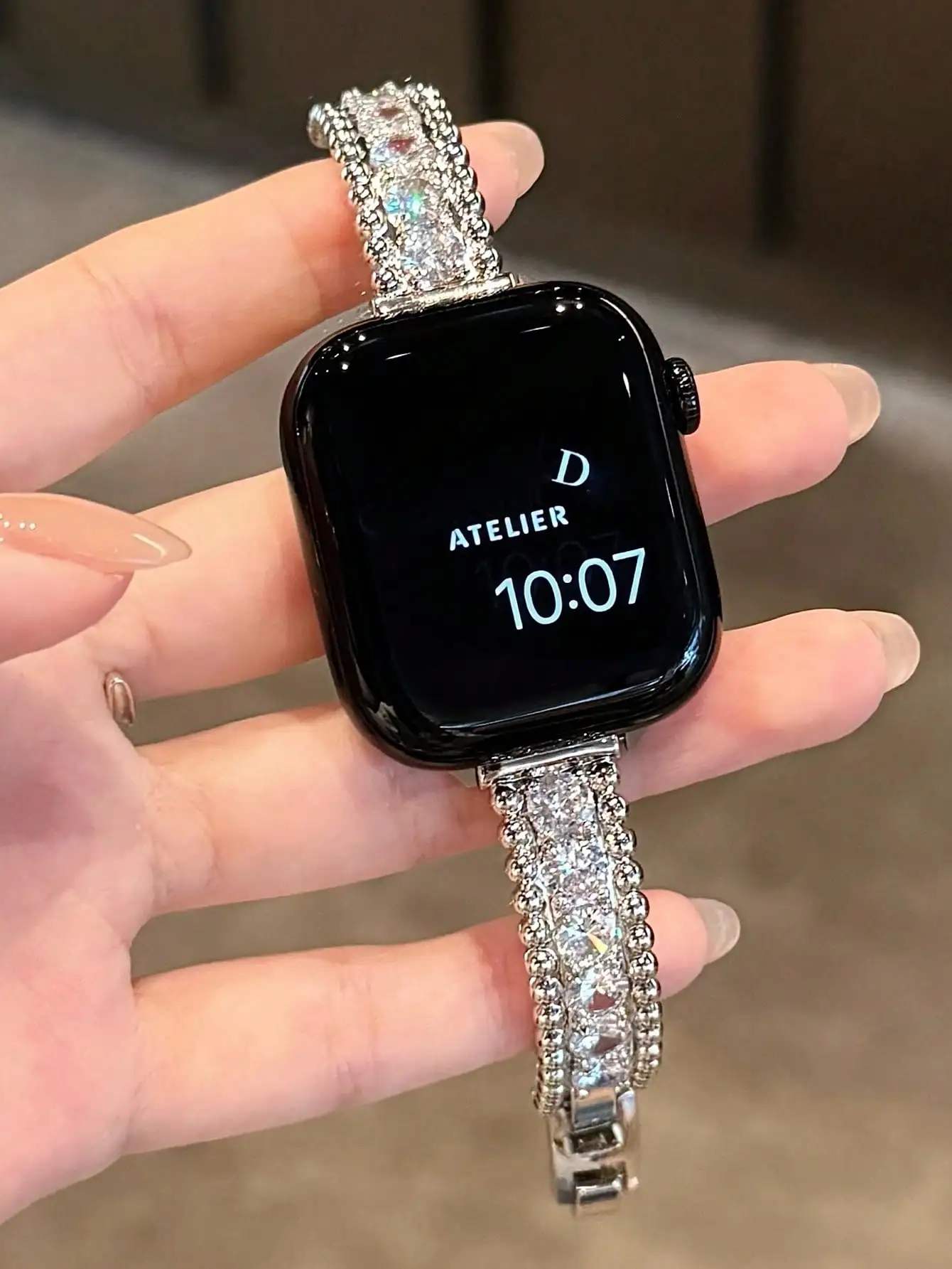 1pc Band, Women's Silver Zirconia Bracelet Style Band, Compatible With Apple Watch Ultra/10/8/9/7/6/5/4/3/2/1 Series, Fits 38/40/41/42/44/45/49/46mm Case Sizes, Fashionable Luxury Bracelet Accessory, Smart Watch Strap
1pc Band, Women's Silver Zirconia Bracelet Style Band, Compatible With Apple Watch Ultra/10/8/9/7/6/5/4/3/2/1 Series, Fits 38/40/41/42/44/45/49/46mm Case Sizes, Fashionable Luxury Bracelet Accessory, Smart Watch Strap