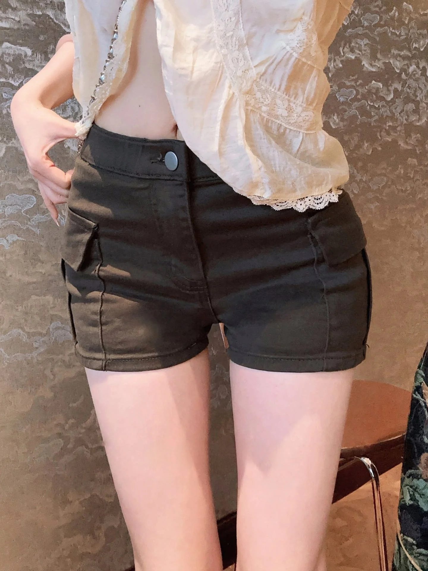 American Hot Girl Style High Waist Pocket Denim Shorts Women's Tight Slimming Casual Butt Lifting Hot Pants Cotton Stretch
American Hot Girl Style High Waist Pocket Denim Shorts Women's Tight Slimming Casual Butt Lifting Hot Pants Cotton Stretch