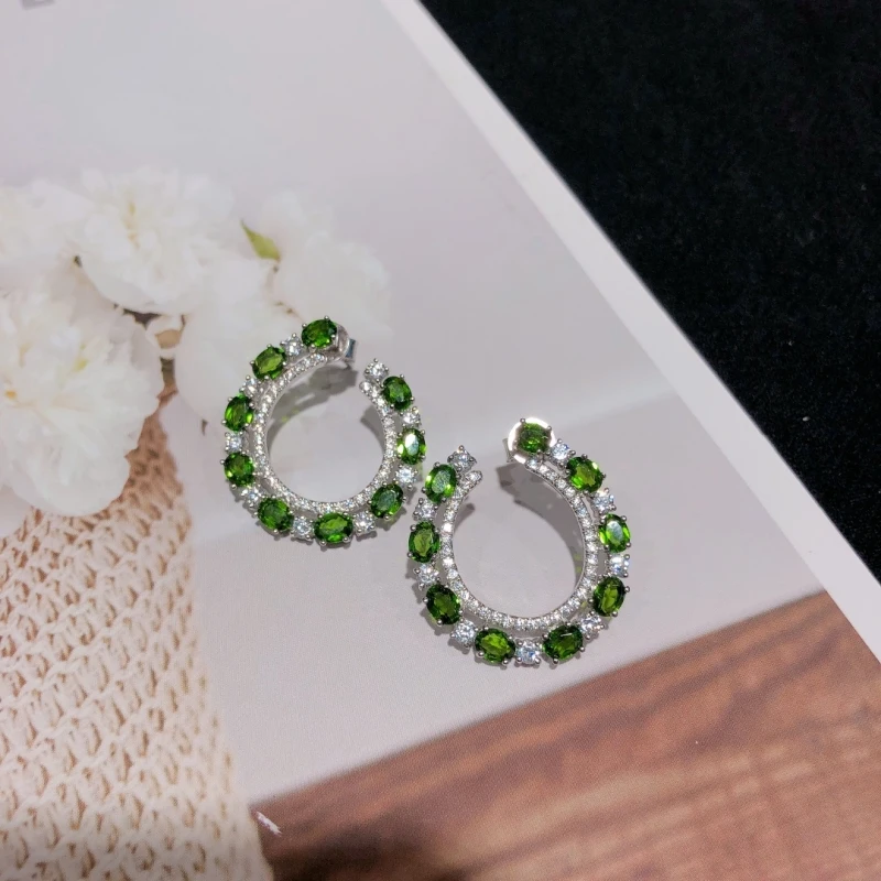 925 Sterling Silver Inlaid 3 Carat Natural Diopside Women's Earrings Daily Commuting Holiday Party
925 Sterling Silver Inlaid 3 Carat Natural Diopside Women's Earrings Daily Commuting Holiday Party