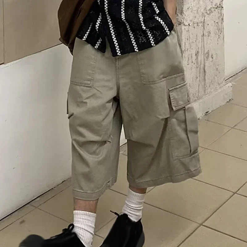 Vintage Cargo Shorts Men Oversized Cropped Pants Wide Leg Hip Hop Style Streetwear Baggy Pockets Short Pant 2024 New
Vintage Cargo Shorts Men Oversized Cropped Pants Wide Leg Hip Hop Style Streetwear Baggy Pockets Short Pant 2024 New