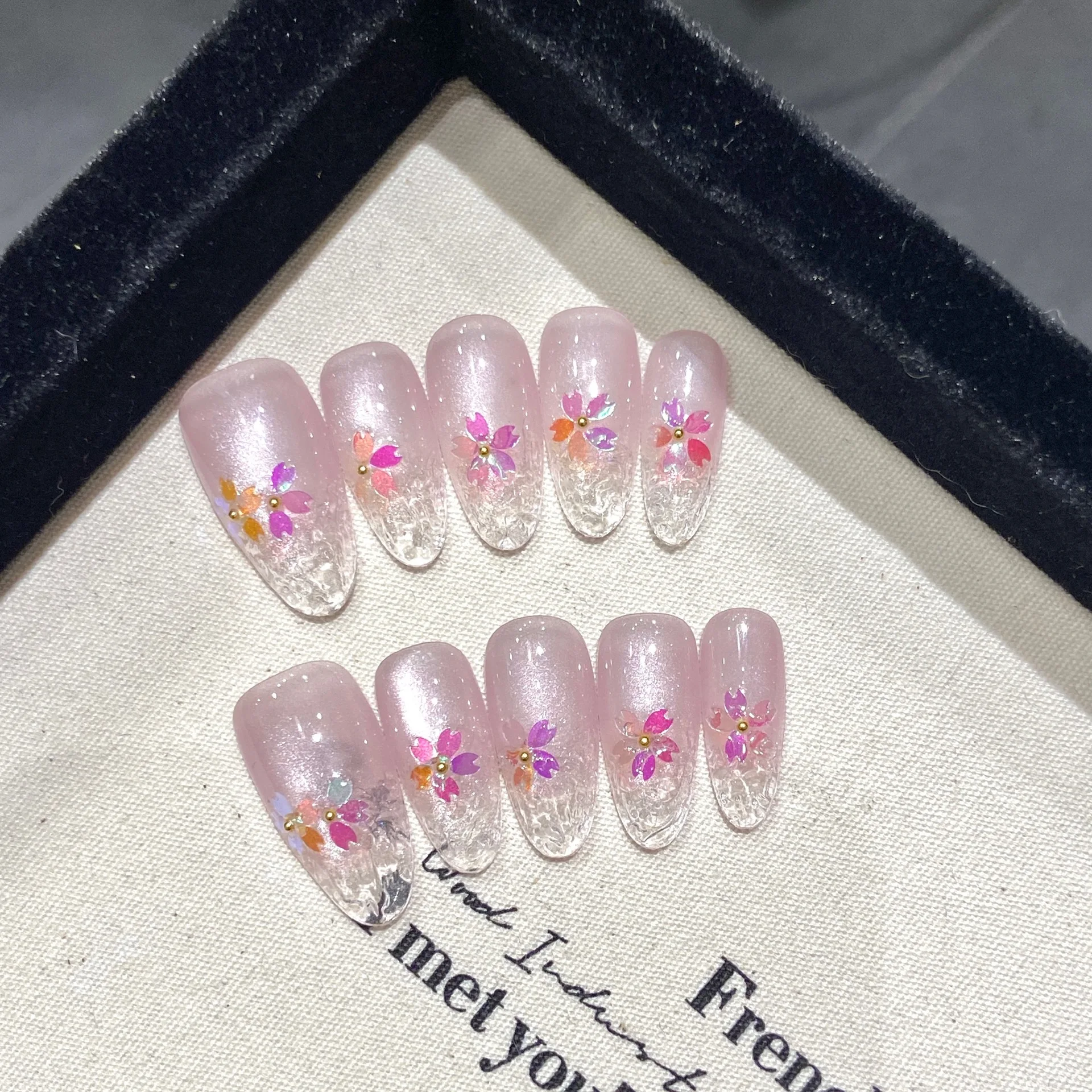 10Pcs Handmade Press On Nails Cherry Blossoms Cat Eye Glitter Fake Nails Long Full Cover False Nail Wearable Manicure Nail Tips
10Pcs Handmade Press On Nails Cherry Blossoms Cat Eye Glitter Fake Nails Long Full Cover False Nail Wearable Manicure Nail Tips