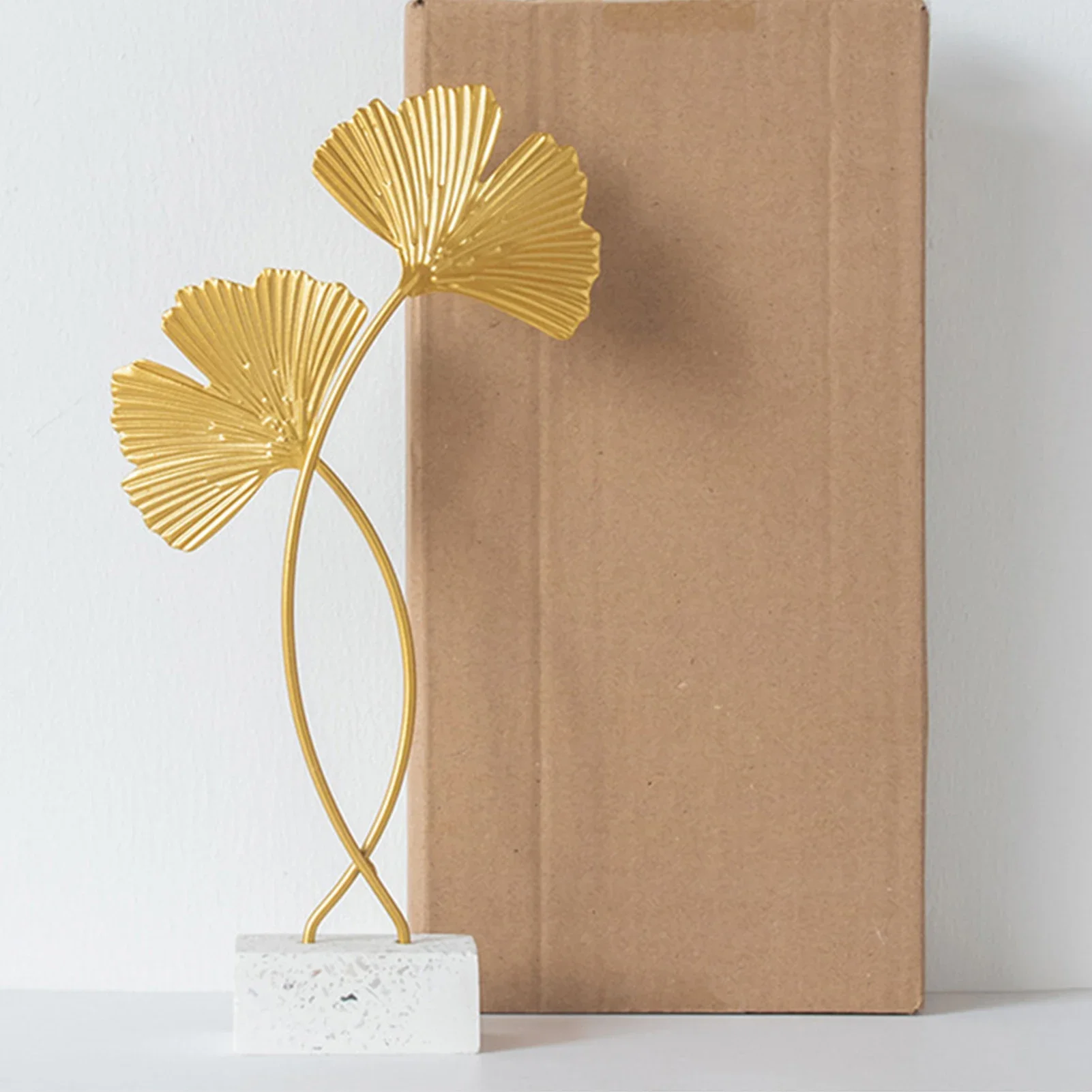 Ins Style Gold Ginkgo Leaf Ornaments Exquisite Iron Art Desktop Crafts For Home Living Room Office Decoration
Ins Style Gold Ginkgo Leaf Ornaments Exquisite Iron Art Desktop Crafts For Home Living Room Office Decoration