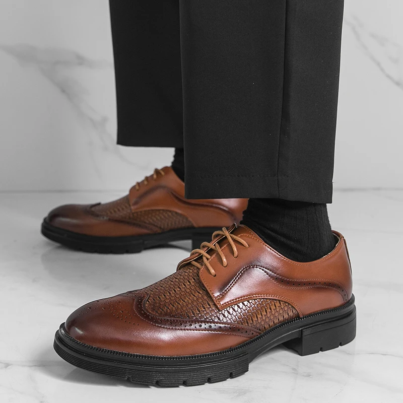 Spring Brand Men's Comfortable Oxford Shoes British Fashionable Men Formal Shoes Business Casual Office Breathable Leather Shoes
Spring Brand Men's Comfortable Oxford Shoes British Fashionable Men Formal Shoes Business Casual Office Breathable Leather Shoes