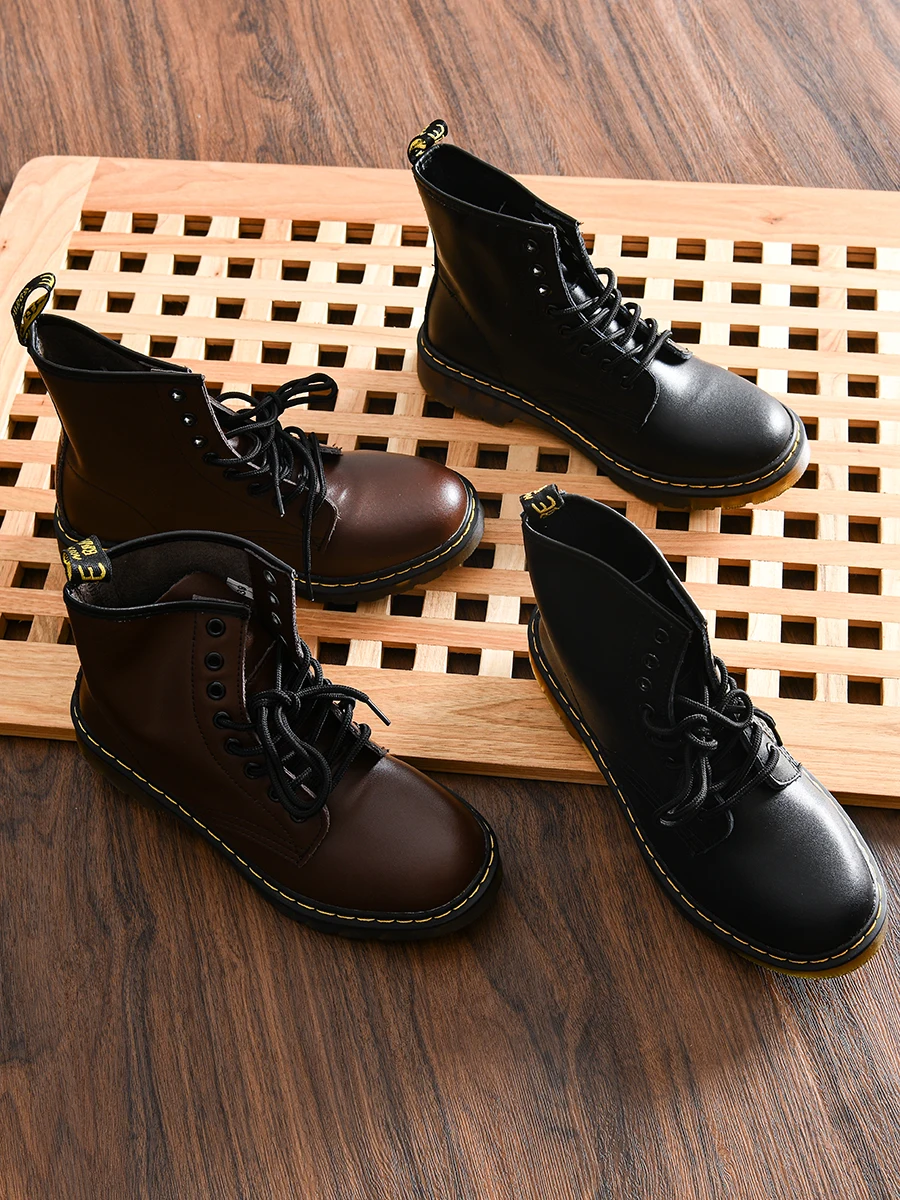 Retro British Style Men's Classic Eight-Hole Laced Cowhide Boots Motorcycle Boots Casual round Toe Mid-Calf Boots
Retro British Style Men's Classic Eight-Hole Laced Cowhide Boots Motorcycle Boots Casual round Toe Mid-Calf Boots