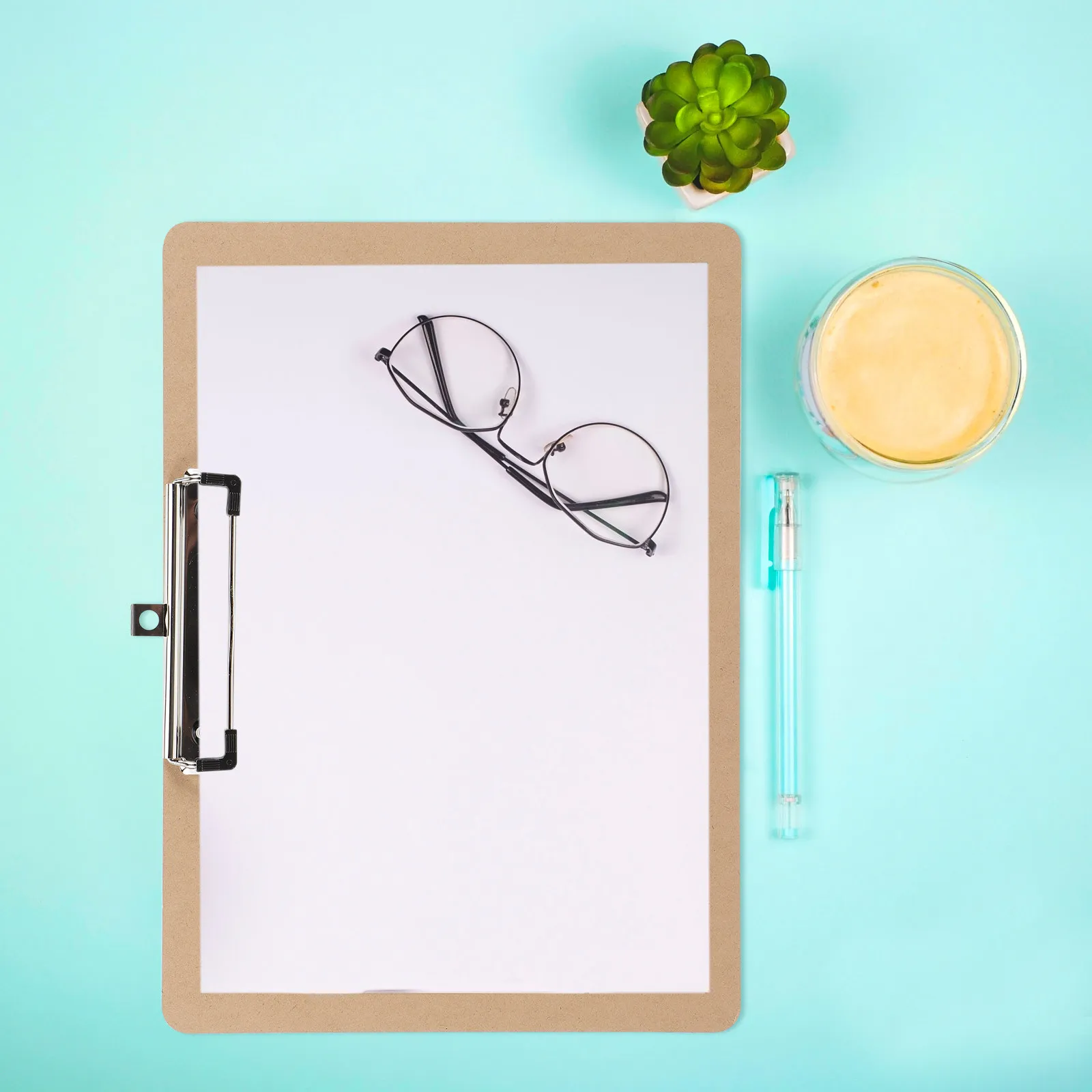 2Pcs Sturdy Lightweight Clipboard Thickened Writing Support Board Perfect for Students Professionals Restaurants Conference Use
2Pcs Sturdy Lightweight Clipboard Thickened Writing Support Board Perfect for Students Professionals Restaurants Conference Use