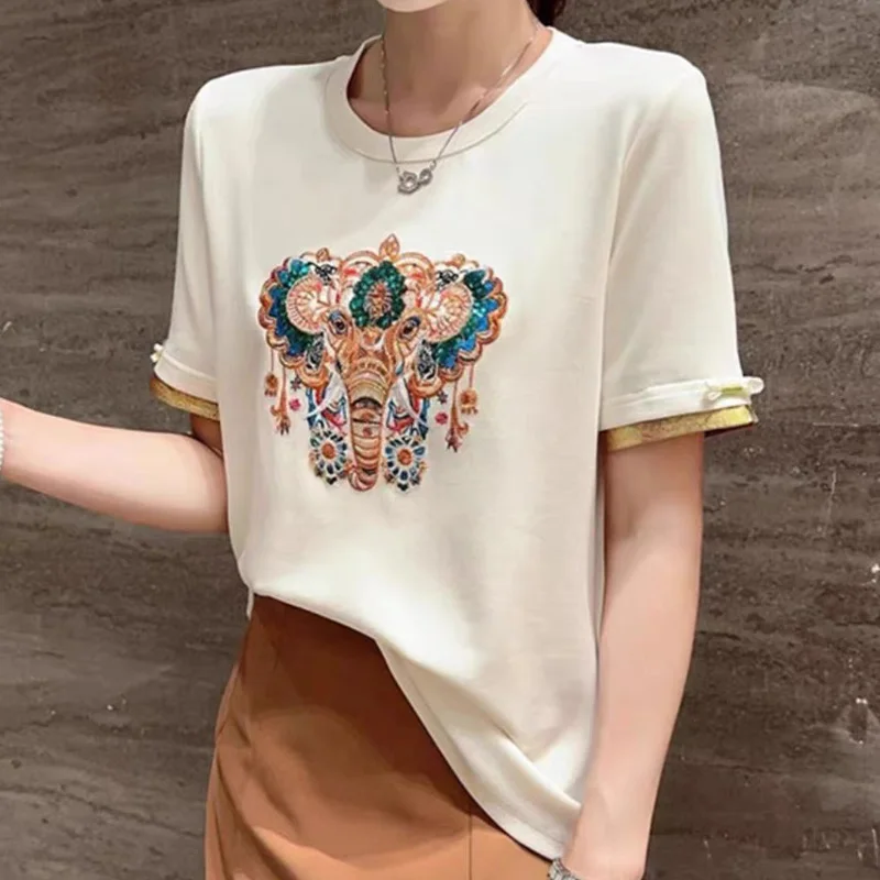 Summer Fashion Vintage New Chinese Style Short Sleeve Tops Women's Casual O-Neck Cartoon Embroidery Cotton T-Shirt
Summer Fashion Vintage New Chinese Style Short Sleeve Tops Women's Casual O-Neck Cartoon Embroidery Cotton T-Shirt