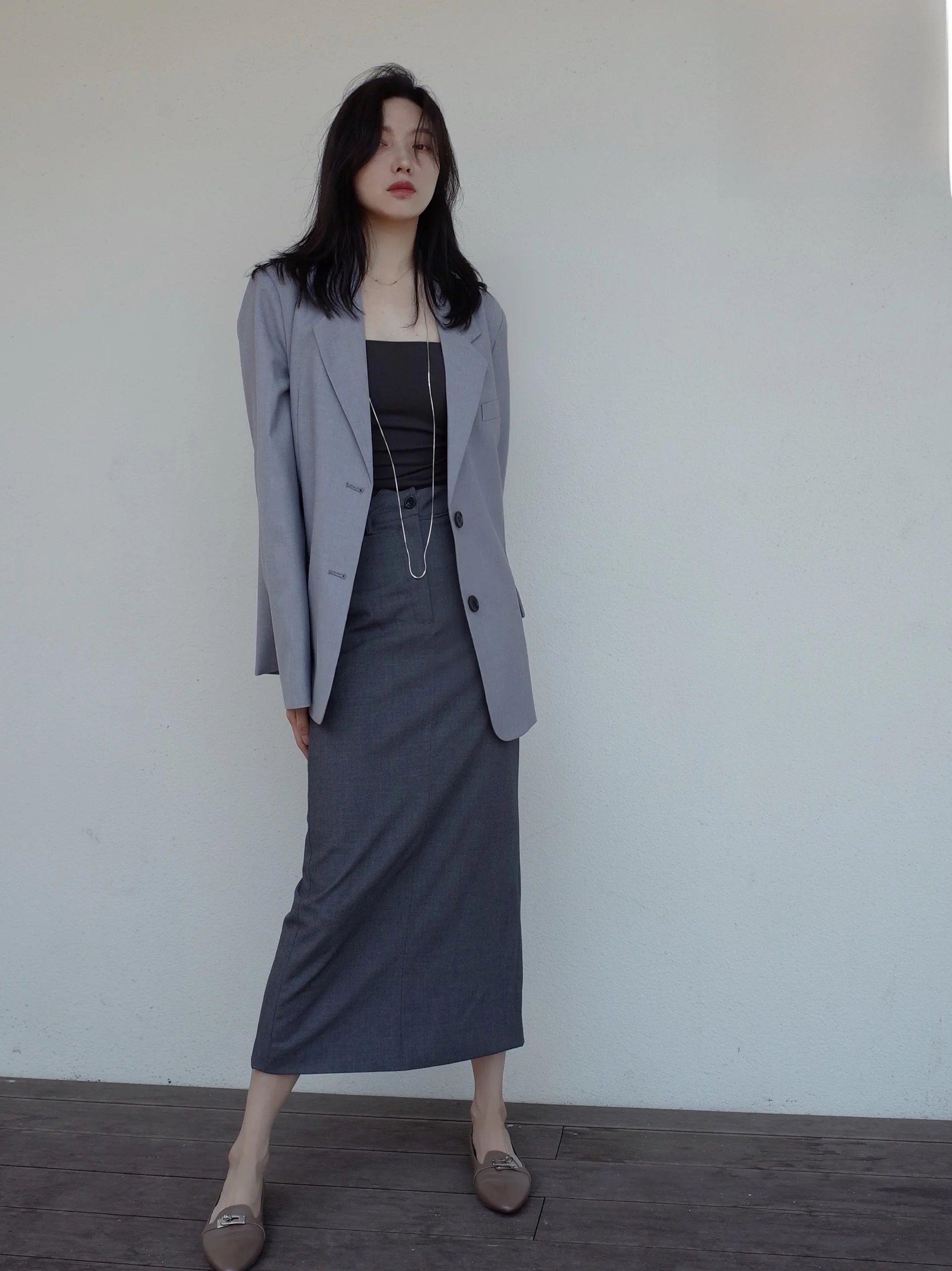 Шерстяной костюм Ele ey от LadyChi для профессиональных женщин: повседневное пальто свободного кроя с длинными рукавами и одной пуговицей
Шерстяной костюм Ele ey от LadyChi для профессиональных женщин: повседневное пальто свободного кроя с длинными рукавами и одной пуговицей