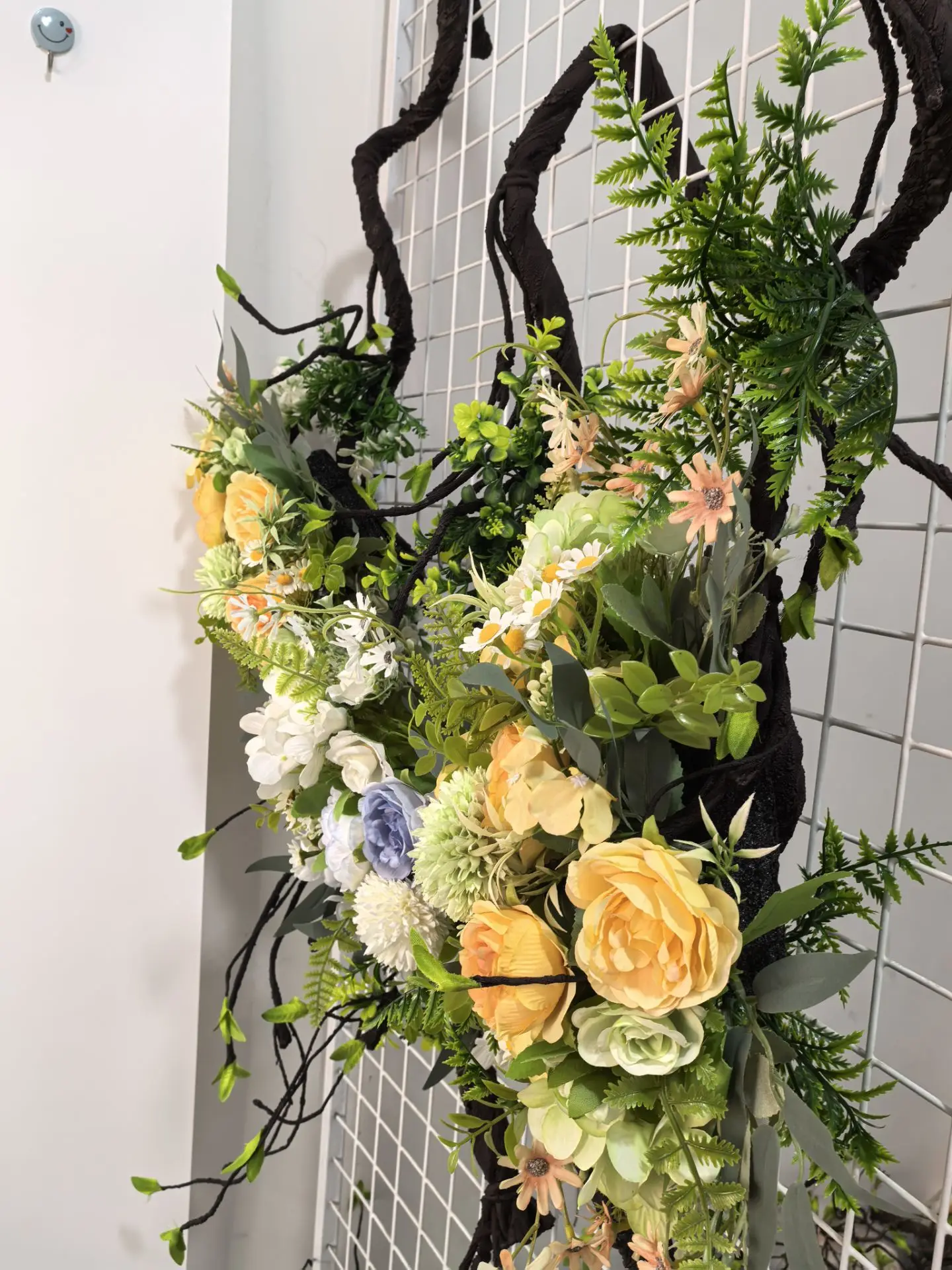 New 1M long artificial flowers wedding roses mixed DIY vine decoration home can bend rattan.
New 1M long artificial flowers wedding roses mixed DIY vine decoration home can bend rattan.