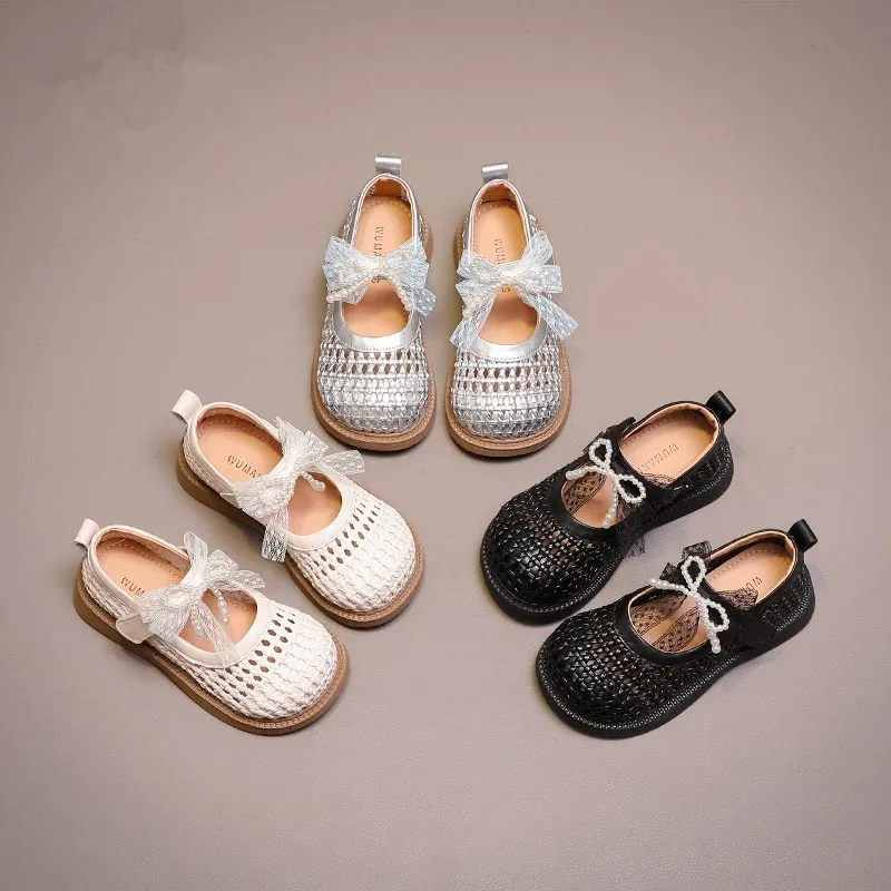 Kids'Casual Sandals PU Leather Bow Summer Fashion Outdoor Soft Bottom Children Breathable Anti-slip Sliver White Size 26-36
Kids'Casual Sandals PU Leather Bow Summer Fashion Outdoor Soft Bottom Children Breathable Anti-slip Sliver White Size 26-36