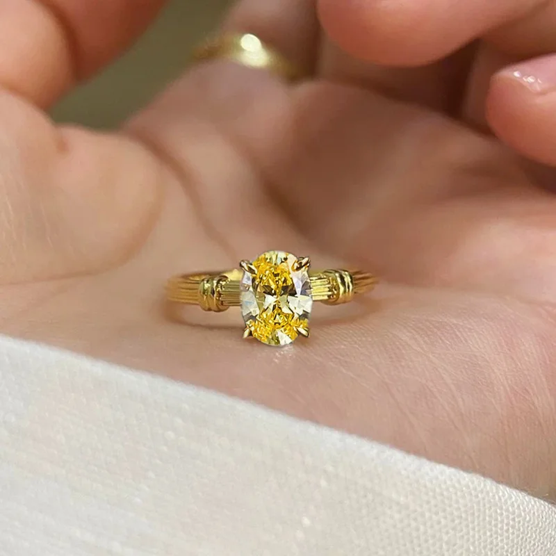 Сверкающие женские кольца с желтым высокоуглеродистым бриллиантом 6x8 мм - позолоченное обручальное кольцо и свадебное обручальное кольцо, ювелирное изделие в подарок
Сверкающие женские кольца с желтым высокоуглеродистым бриллиантом 6x8 мм - позолоченное обручальное кольцо и свадебное обручальное кольцо, ювелирное изделие в подарок