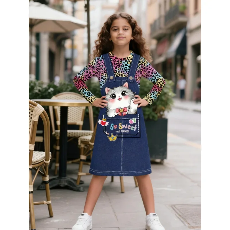 2025 Girls' Faux Denim Suspender Dress with Cute Cat and Colorful Leopard Print Fake Two-Piece Dress
2025 Girls' Faux Denim Suspender Dress with Cute Cat and Colorful Leopard Print Fake Two-Piece Dress