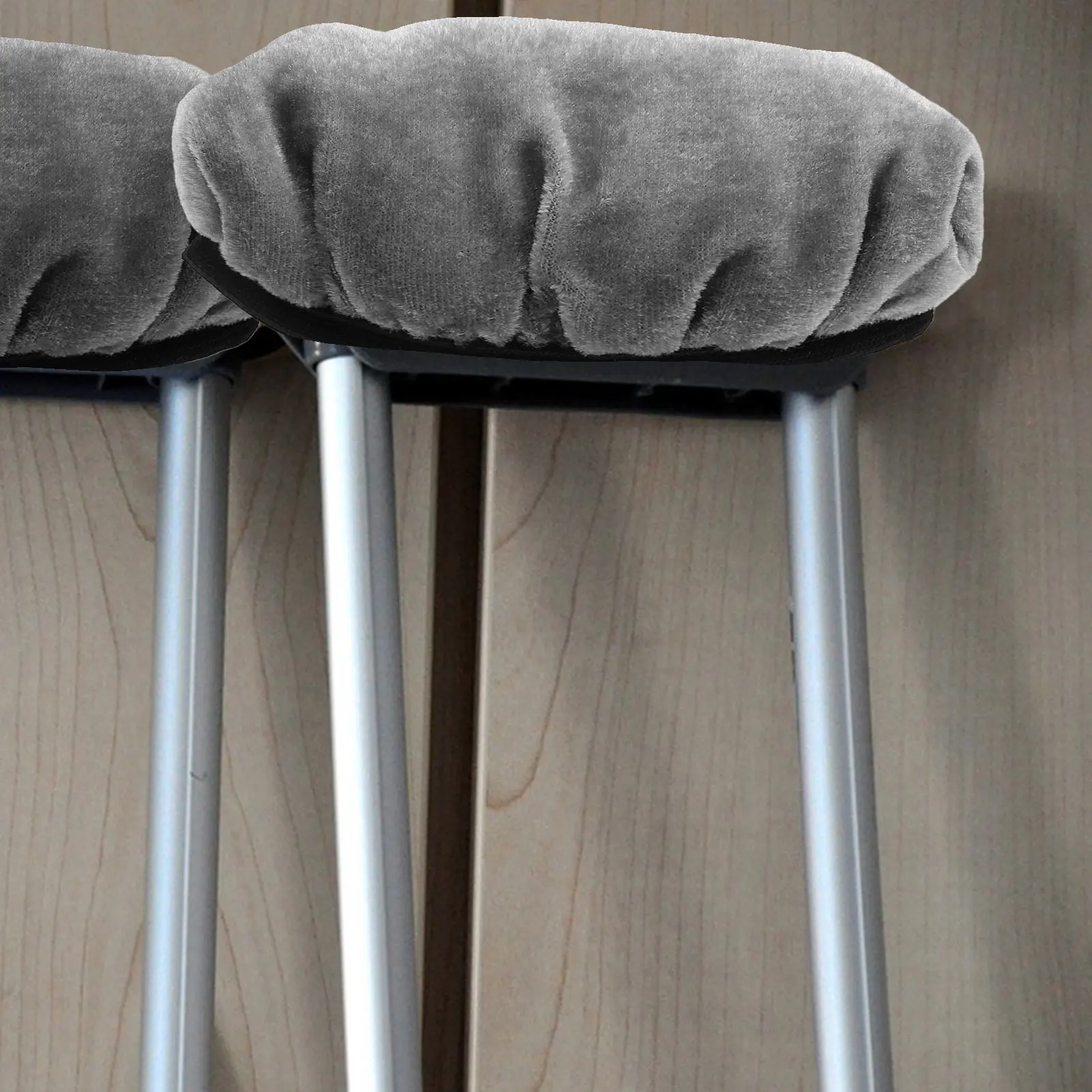 1Set Underarm Crutch Pads Non Slip Soft Crutches Handle Cover Lightweight Replacement Crutch Cushion Accessories
1Set Underarm Crutch Pads Non Slip Soft Crutches Handle Cover Lightweight Replacement Crutch Cushion Accessories