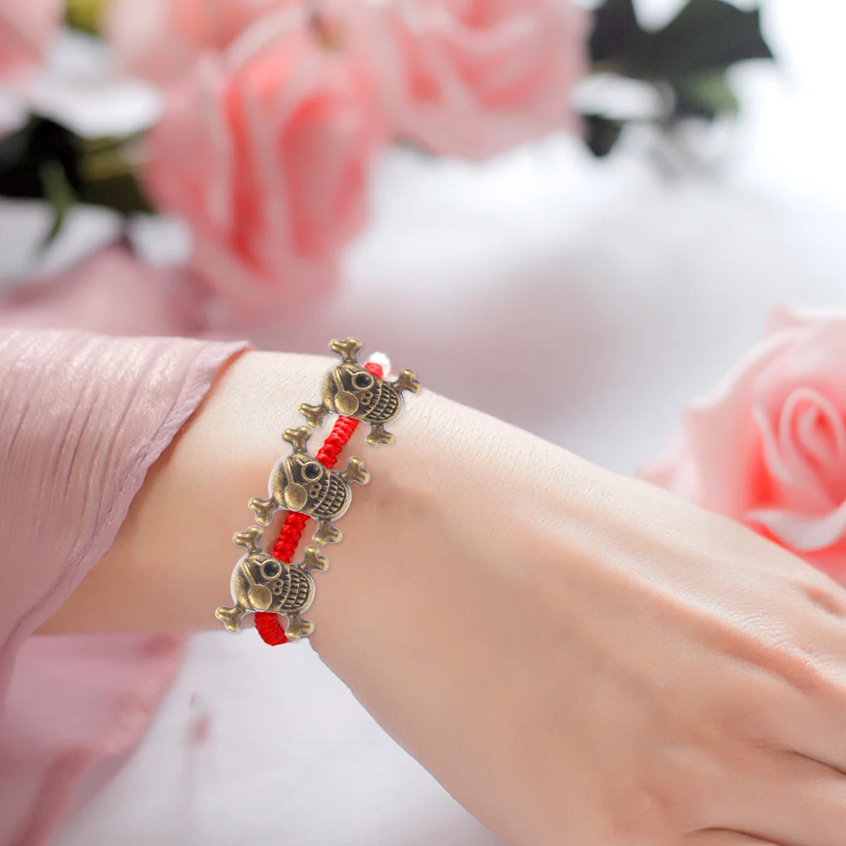100 Pcs Jewelry Charm Bracelet Beads Vintage Skull Stone Spooky Charms for Making Metal Bracelets
100 Pcs Jewelry Charm Bracelet Beads Vintage Skull Stone Spooky Charms for Making Metal Bracelets