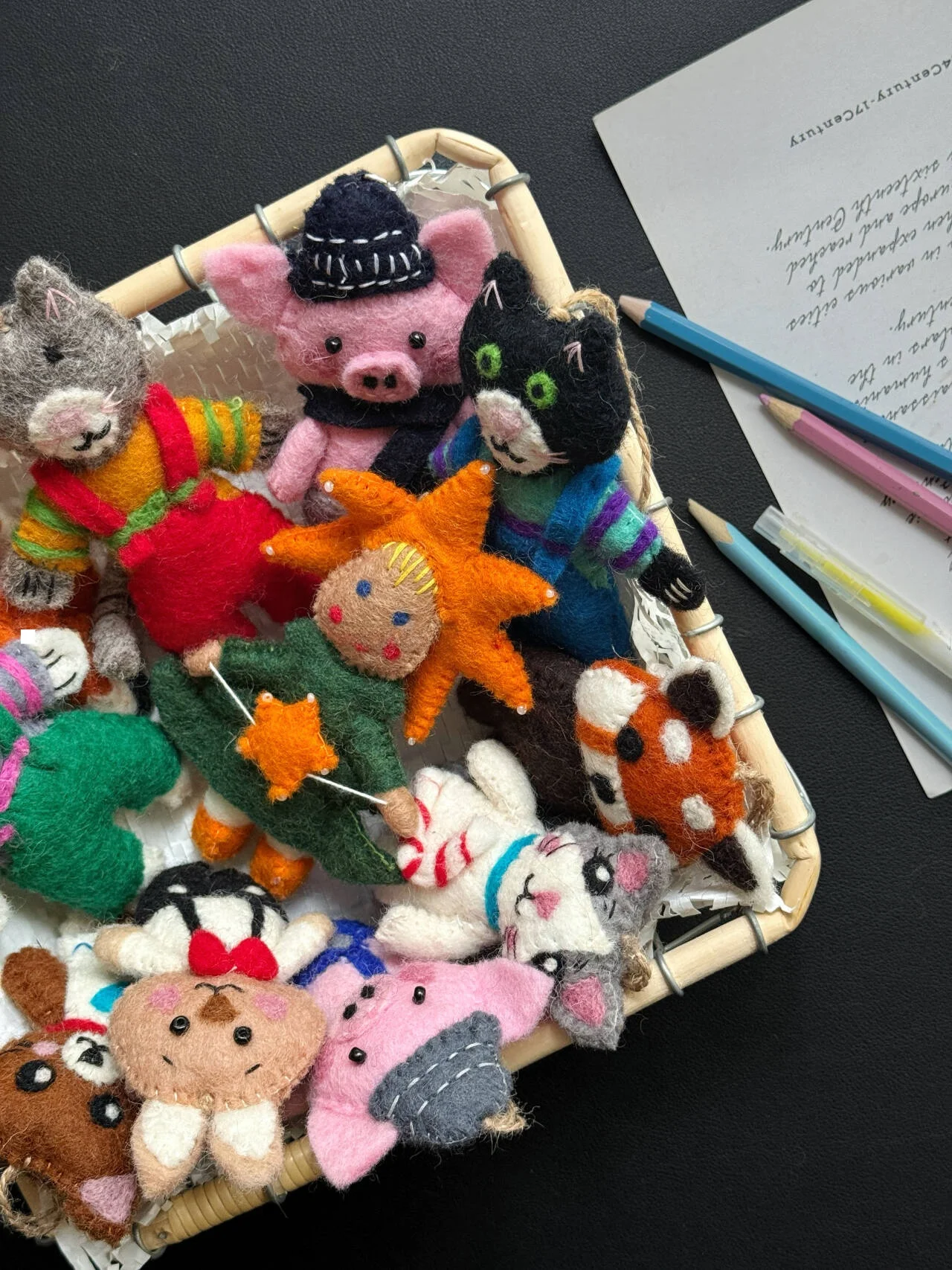 Handmade Cute Cartoon Pig Pendant Sweet Bag Accessory Wool Felt Rabbit Keychain Creative DIY Craft Supplies for Bags
Handmade Cute Cartoon Pig Pendant Sweet Bag Accessory Wool Felt Rabbit Keychain Creative DIY Craft Supplies for Bags