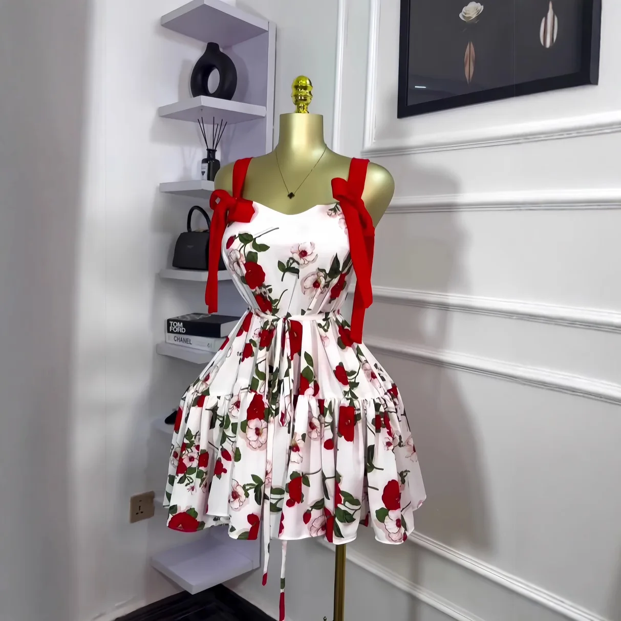 Short Dresses for Women 2025 Spring New Comfortable and Casual Sleeveless Printed Double Shoulder Bow Strap Folded Dress Y2k
Short Dresses for Women 2025 Spring New Comfortable and Casual Sleeveless Printed Double Shoulder Bow Strap Folded Dress Y2k