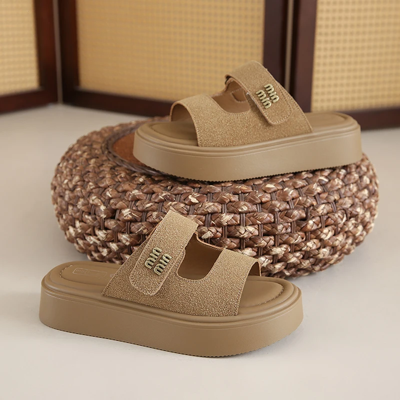 Женские шлепанцы Cloud Slides, мягкие нескользящие сандалии на платформе с подушкой, легкие летние тапочки для дома и улицы
Женские шлепанцы Cloud Slides, мягкие нескользящие сандалии на платформе с подушкой, легкие летние тапочки для дома и улицы