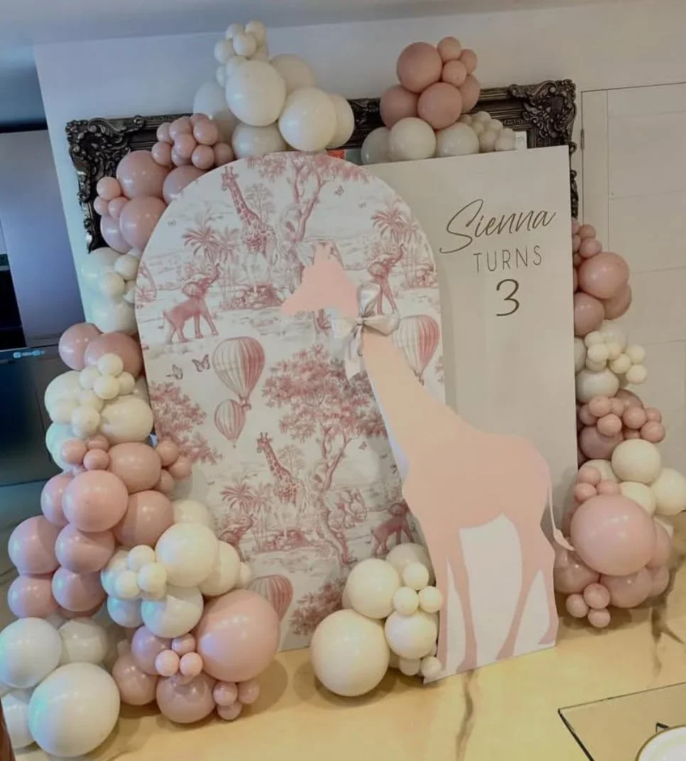 Двусторонний фон-декор Mehofond Custom Chiara Arch с принтом Toile De Jouy Safari для детского дня рождения и вечеринки в честь рождения ребенка
Двусторонний фон-декор Mehofond Custom Chiara Arch с принтом Toile De Jouy Safari для детского дня рождения и вечеринки в честь рождения ребенка