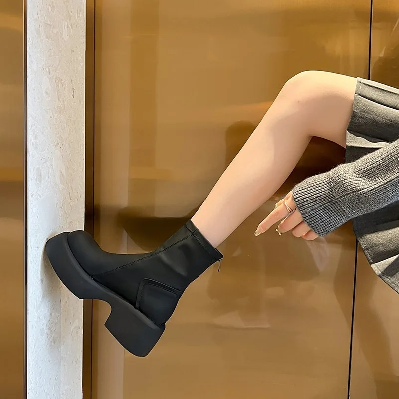 Black Thick Sole Chelsea Short Boots Women's Summer 2023 New Spring and Autumn Martin Boots Small and Slim Boots
Black Thick Sole Chelsea Short Boots Women's Summer 2023 New Spring and Autumn Martin Boots Small and Slim Boots