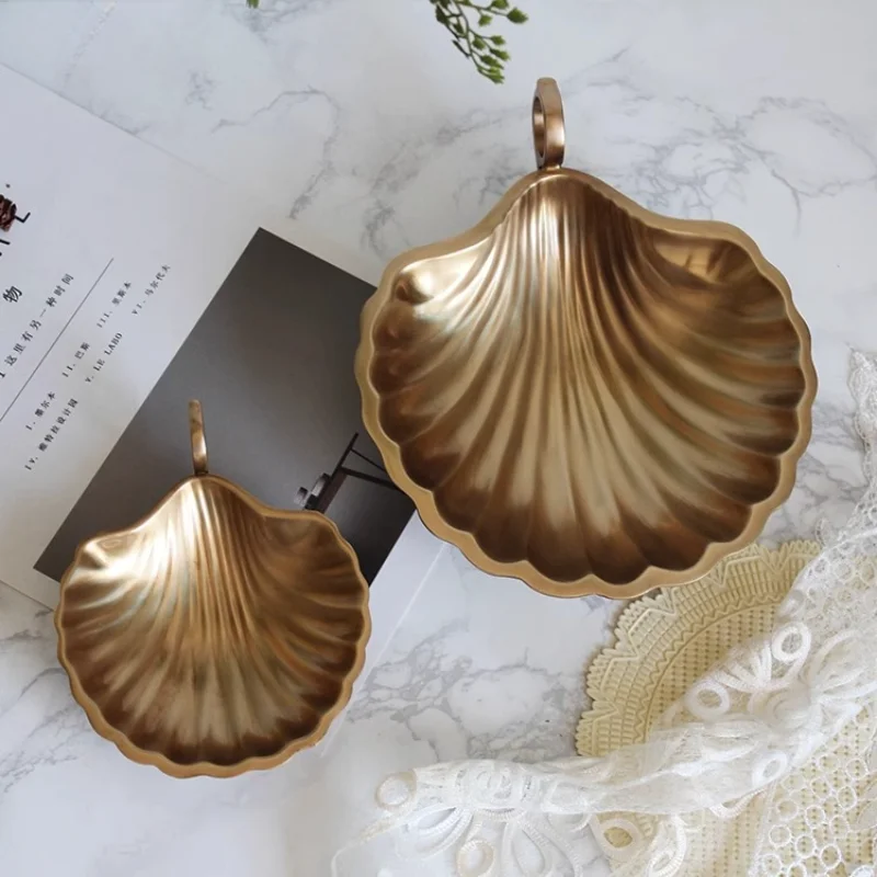 Brass Handmade Retro Shell-shaped Fruit Tray Jewelry Storage Tray Decorative Ornament
Brass Handmade Retro Shell-shaped Fruit Tray Jewelry Storage Tray Decorative Ornament